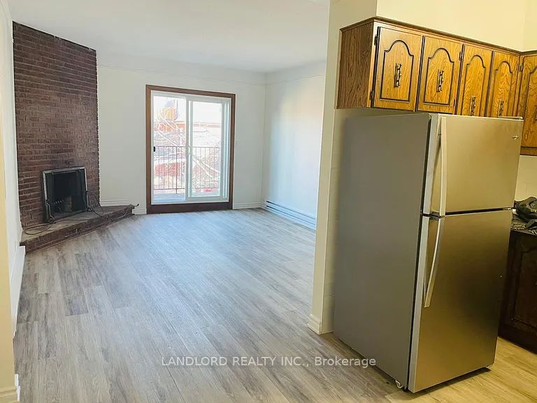 73 Roncesvalles Avenue 2, Toronto, ON M6R 2K6