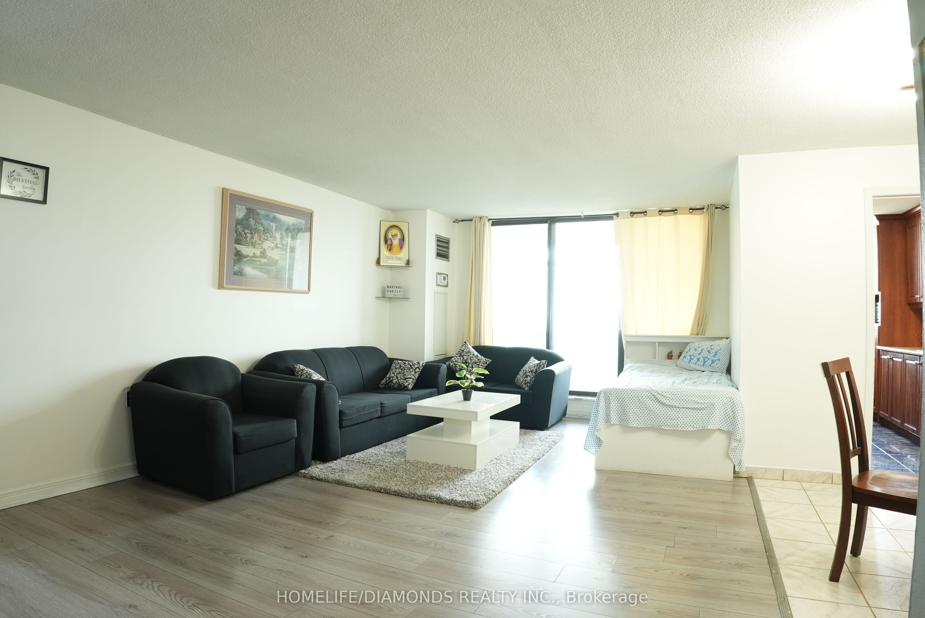 18 Knightsbridge Road 1411, Brampton, ON L6T 3X5 photo 5