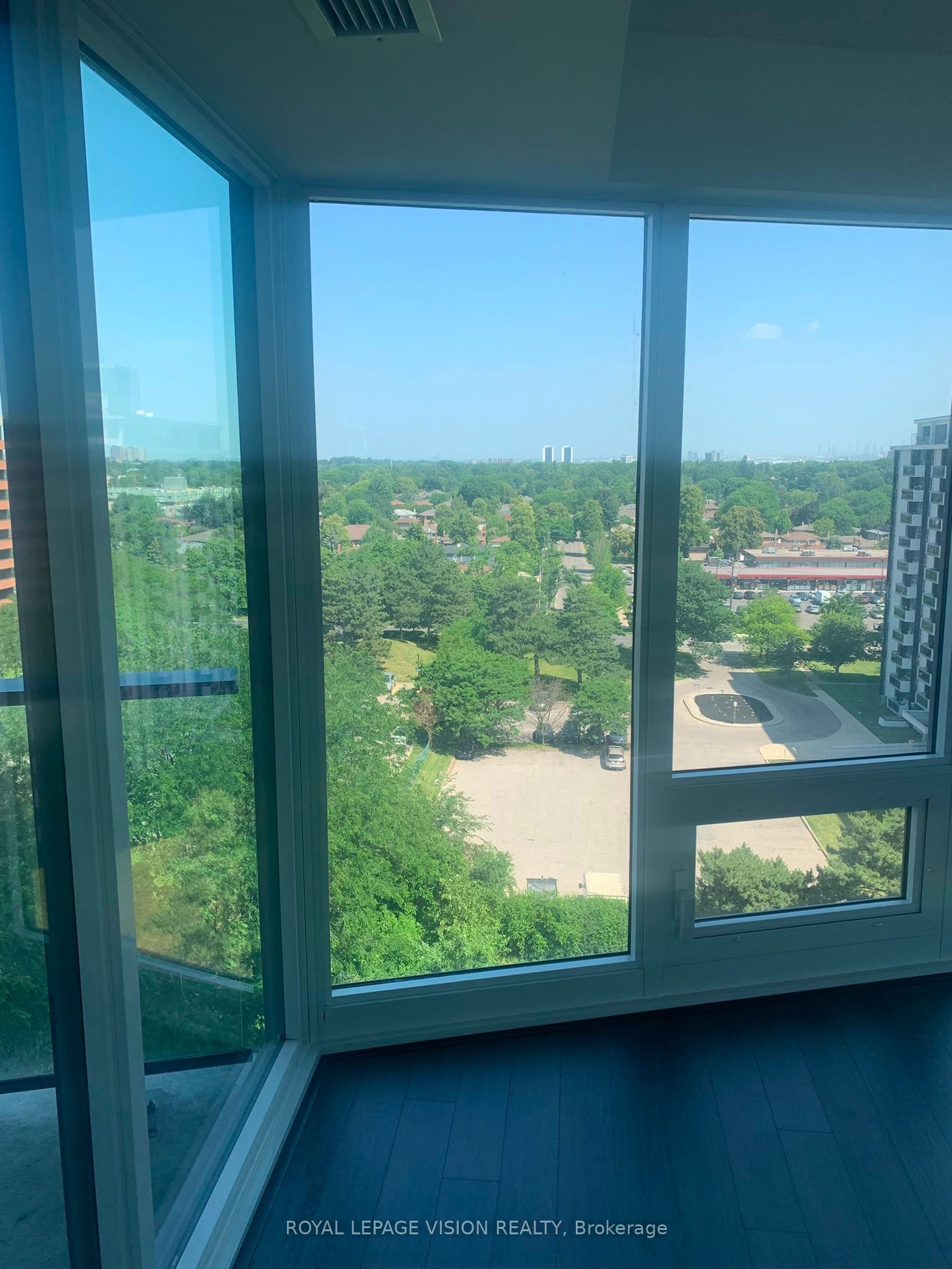 4010 Eglinton Avenue W 1003, Toronto, ON M9A 0G5 photo 2