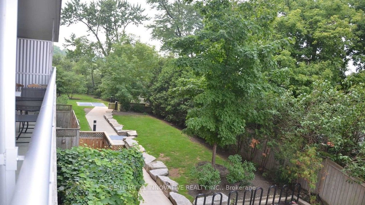 2464 Weston Road 201, Toronto, ON M9N 0A2 photo 2