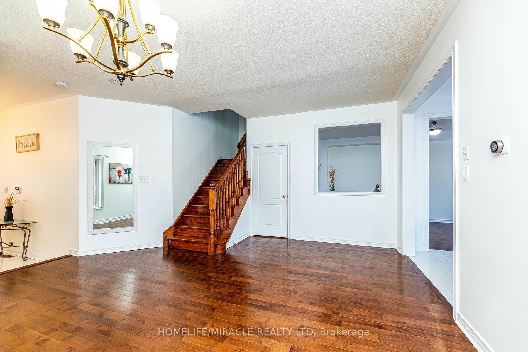 25 Oblate Crescent, Brampton, ON L6Y 0K2 photo 5