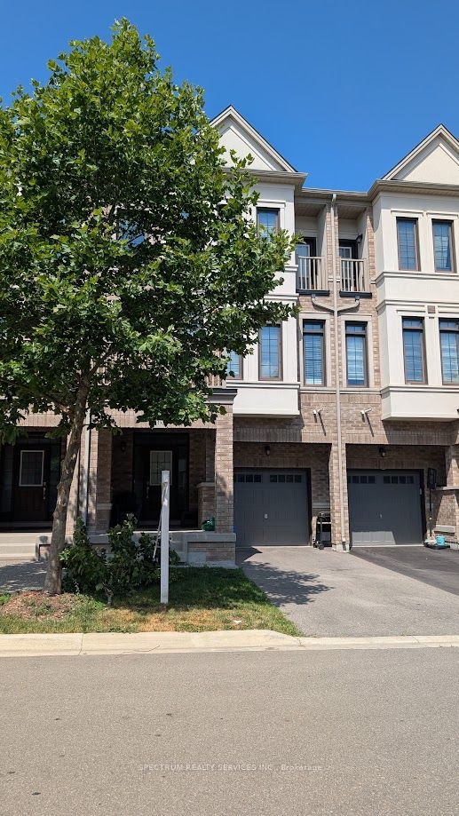 1162 Restivo Lane, Milton, ON L9E 1K1 photo 2
