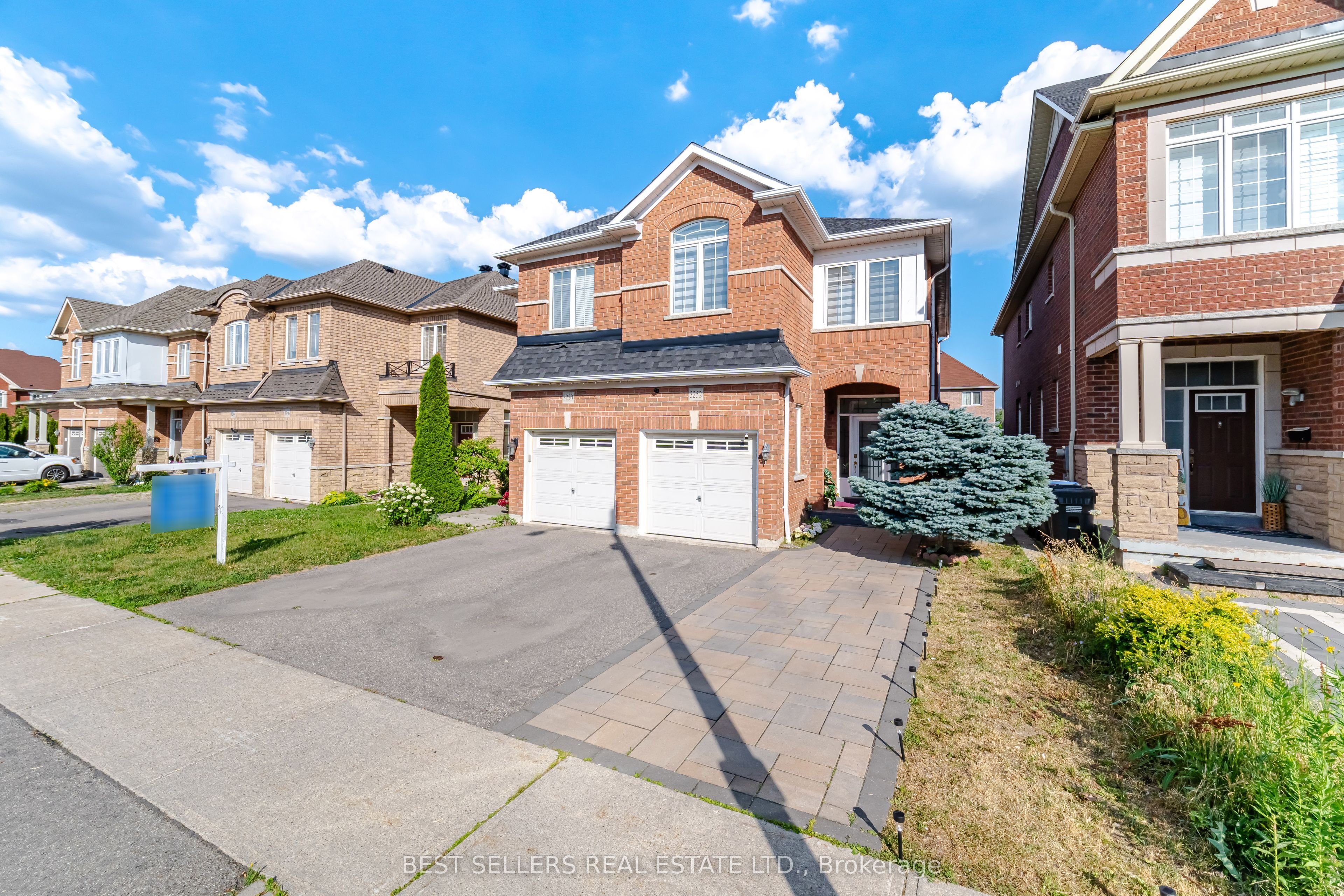 3252 Sunlight Street, Mississauga, ON L5M 7C3 photo 4