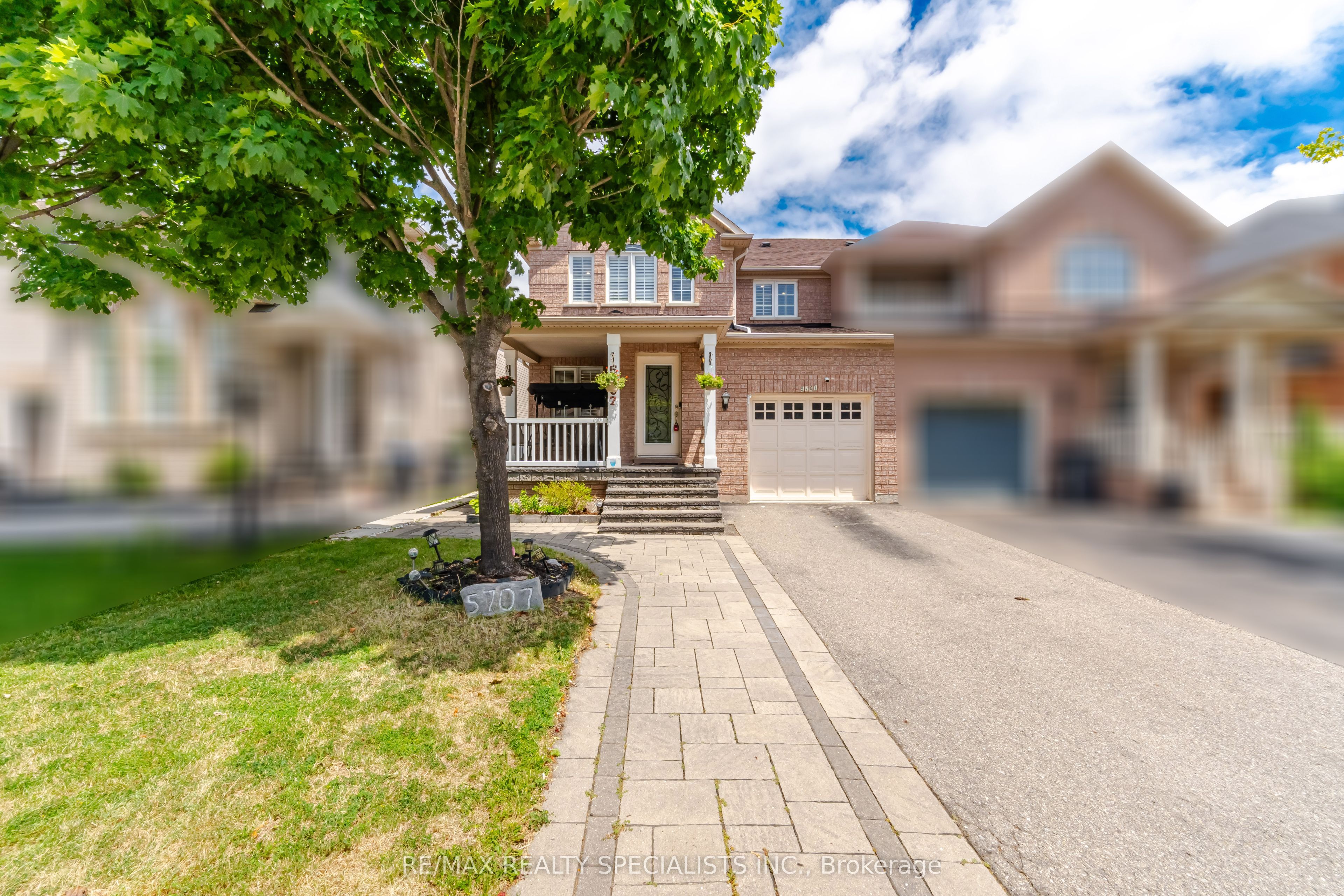 5707 Jenvic Grove, Mississauga, ON L5M 7B4 photo 2