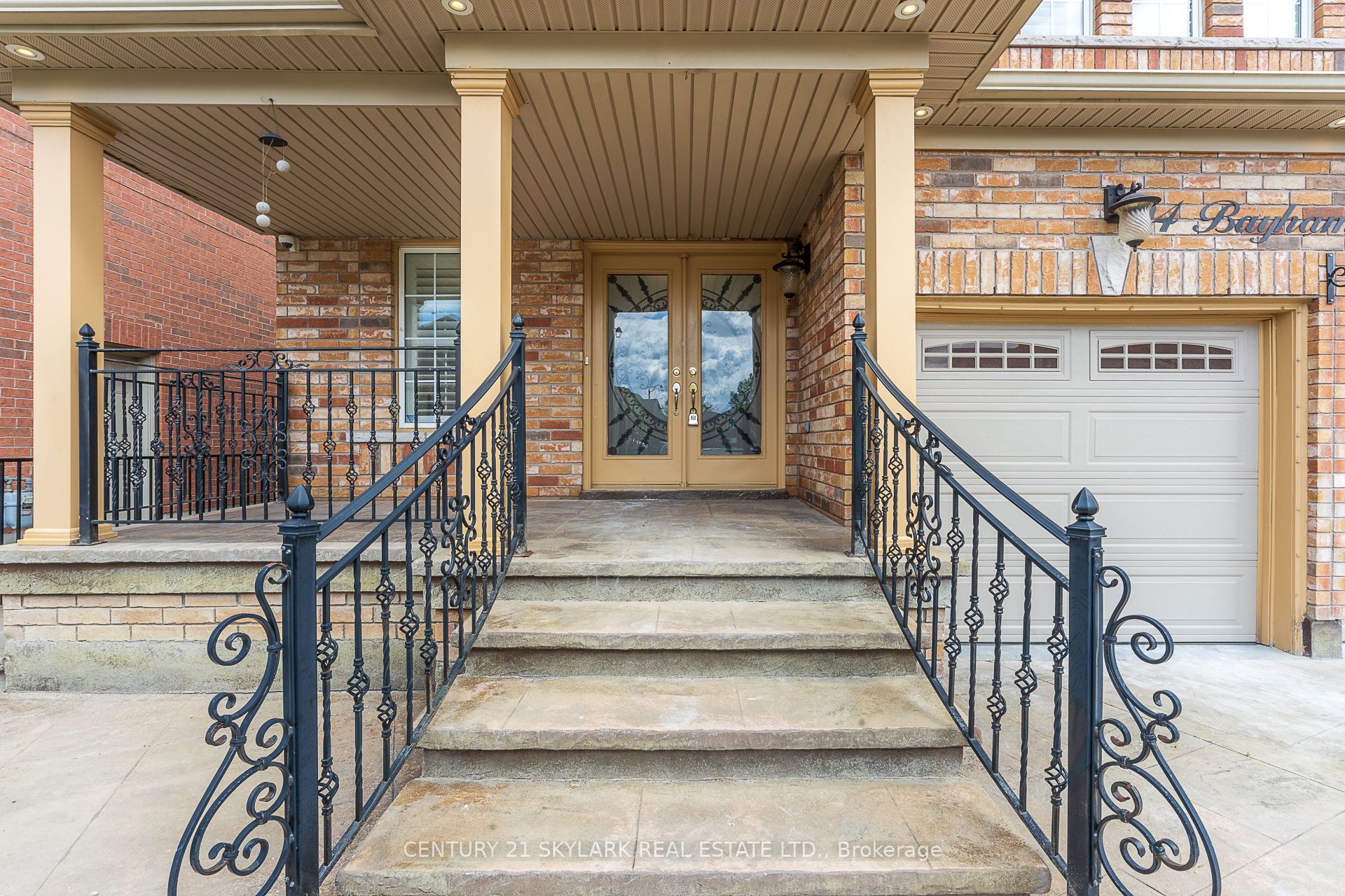 94 Bayhampton Drive Upstairs, Brampton, ON L6P 3A9 photo 4