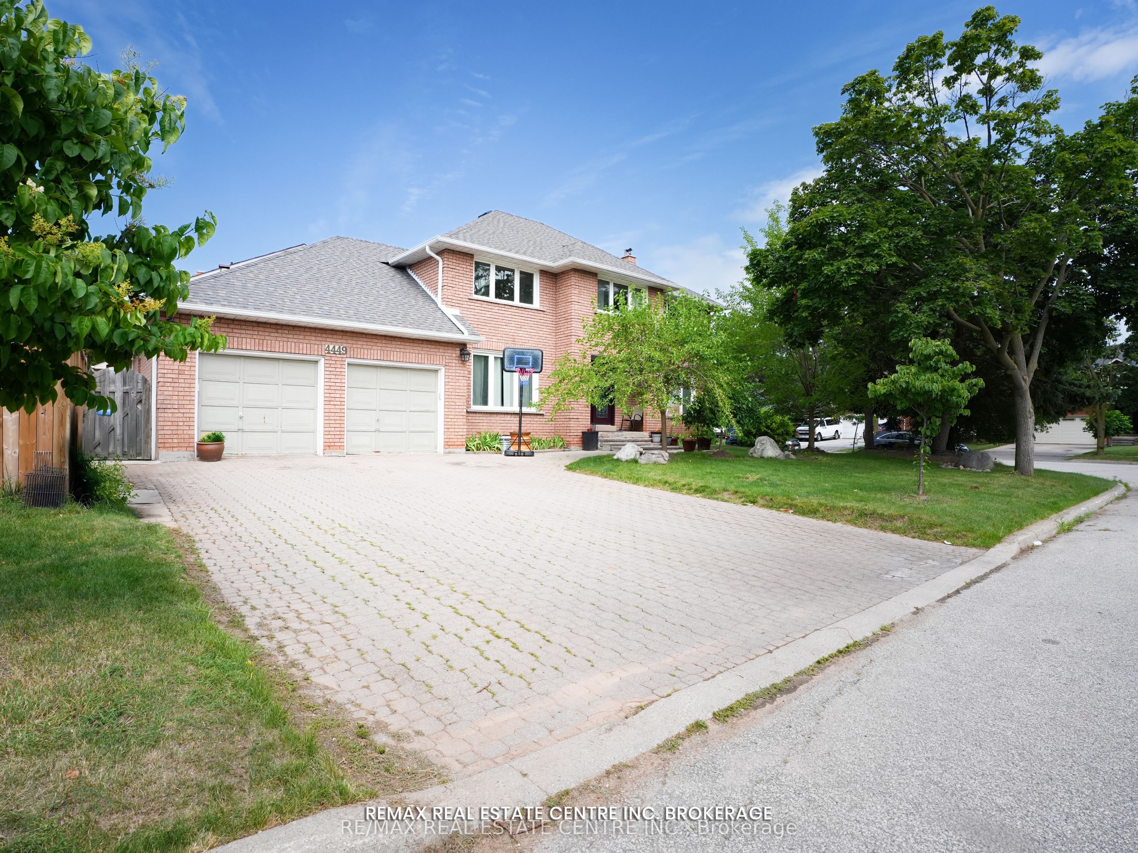 4449 Idlewilde Crescent, Mississauga, ON L5M 4E5
