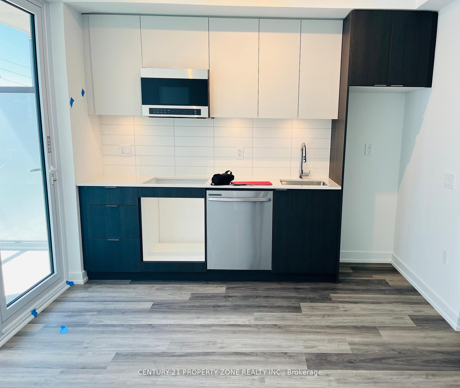 6 Chartwell Road 305, Toronto, ON M8Z 0H2 photo 3