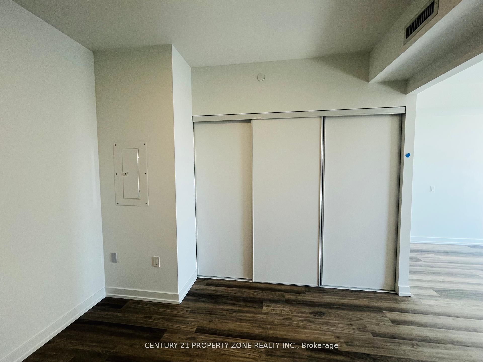 6 Chartwell Road 305, Toronto, ON M8Z 0H2 photo 4