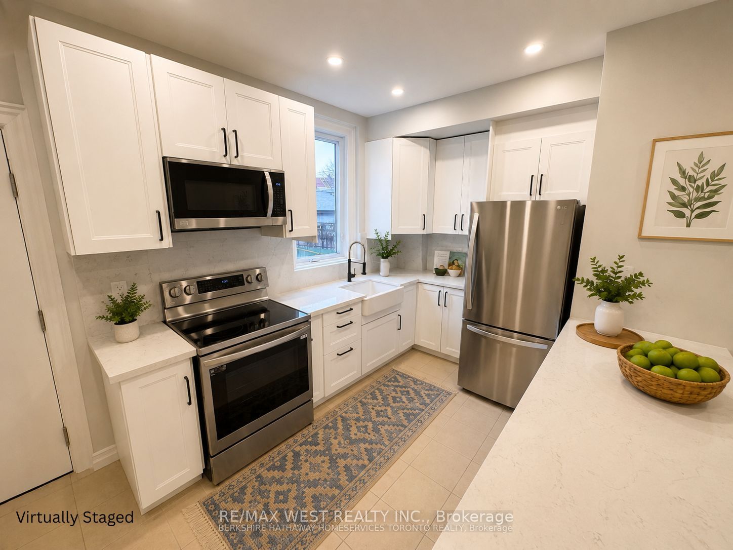 64 Russett Avenue main, Toronto, ON M6H 3M3 photo 4