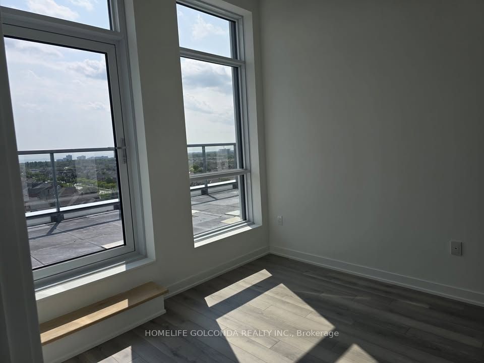 1005 Dundas Street E 812, Oakville, ON L6H 8C7 photo 5