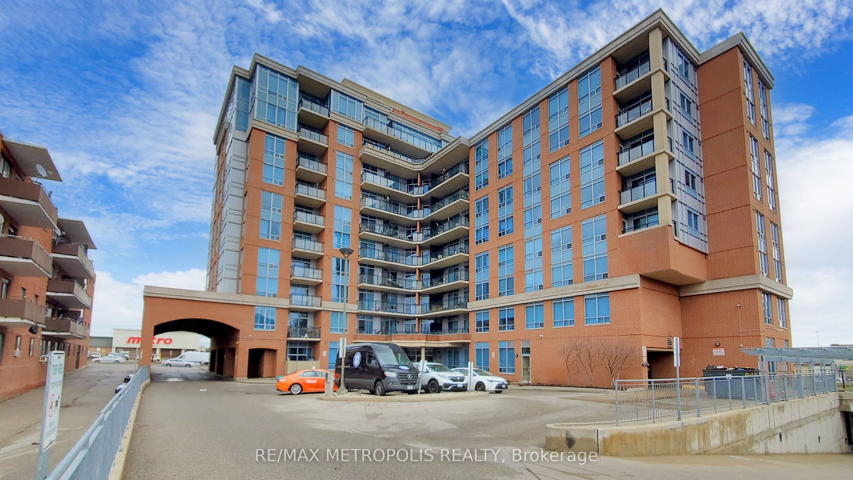 2772 Keele Street 403, Toronto, ON M3M 0A3