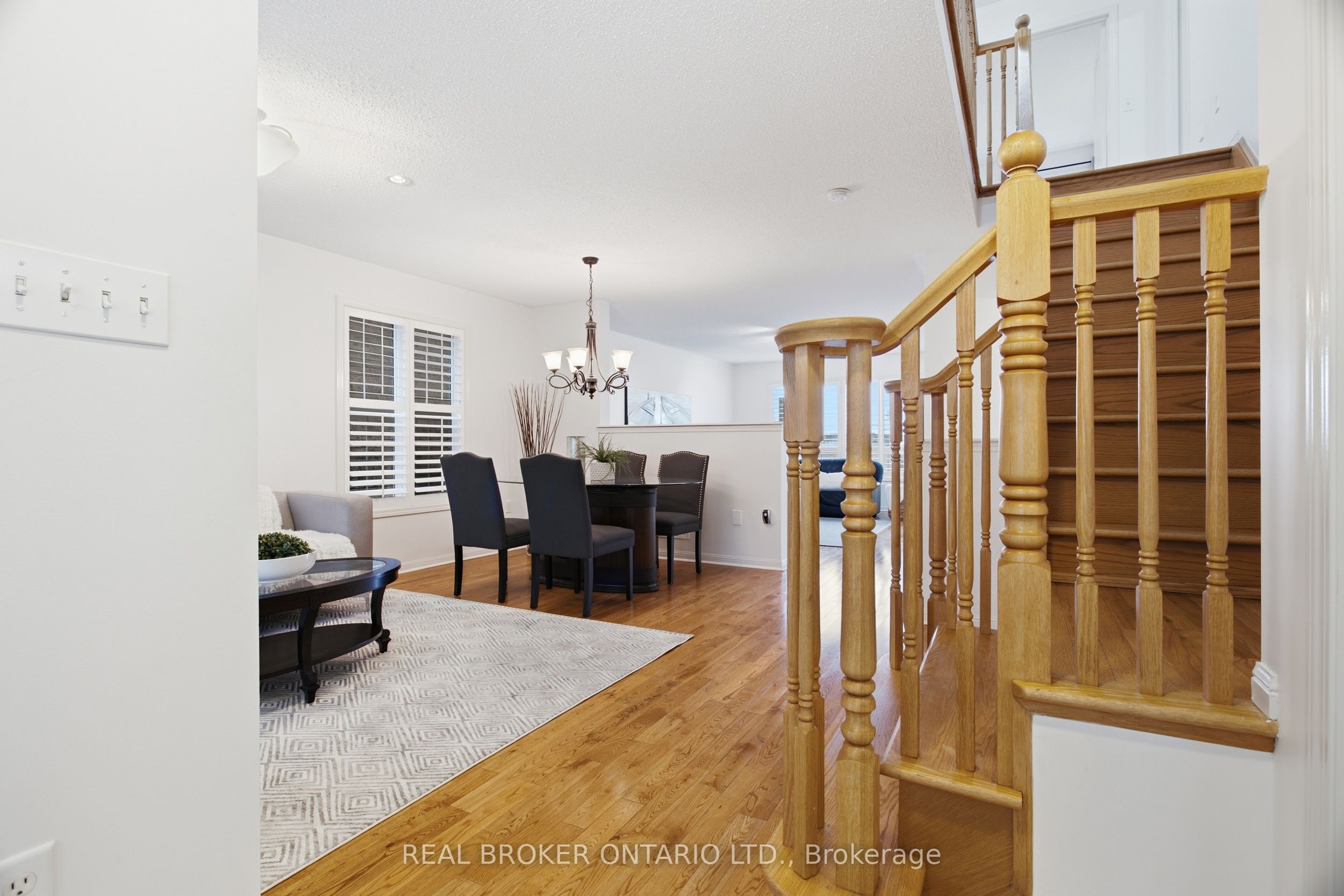 35 Bonavista Drive, Brampton, ON L6X 0N2 photo 4