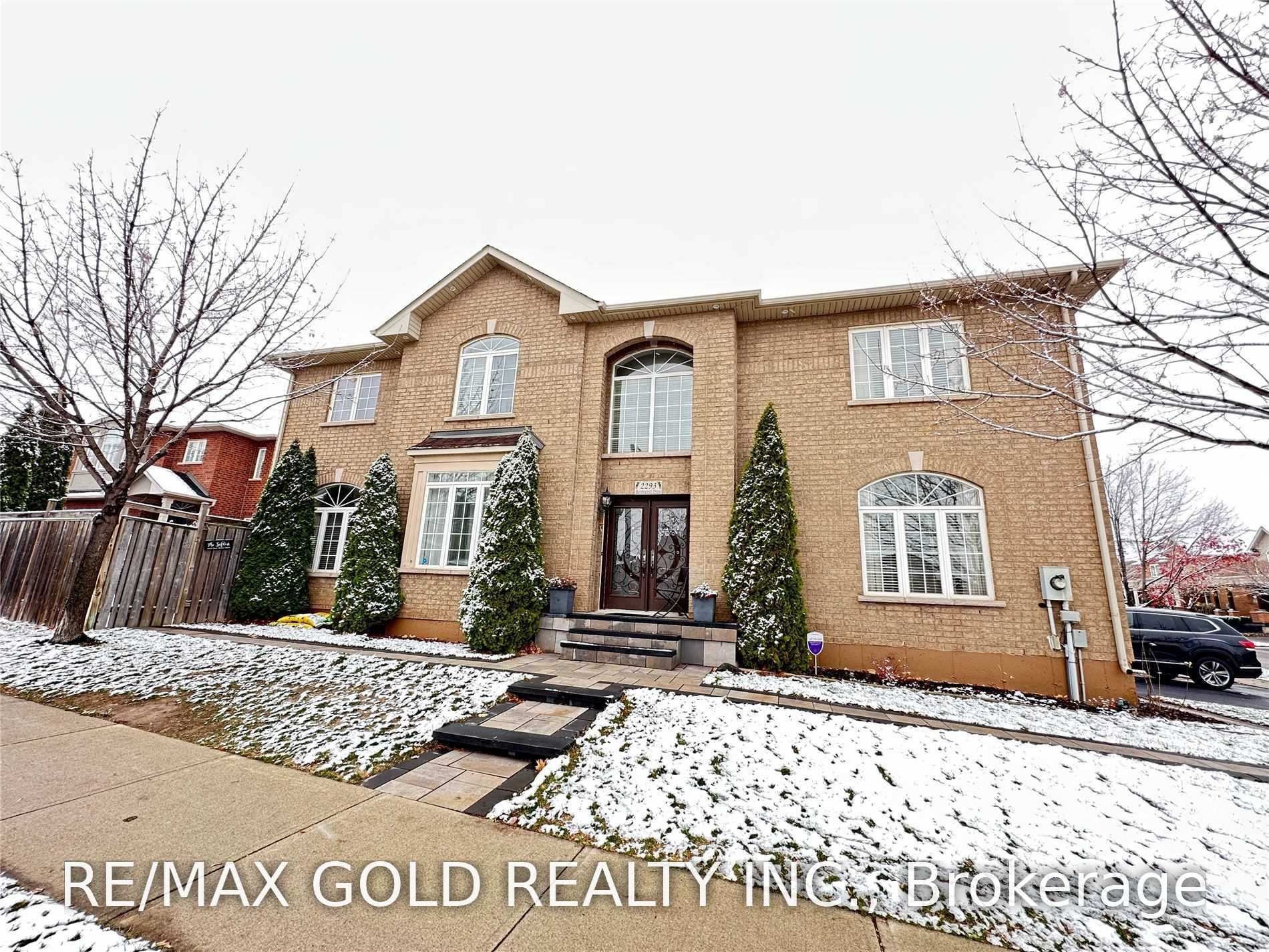2293 Baronwood Drive, Oakville, ON L6M 4Z6
