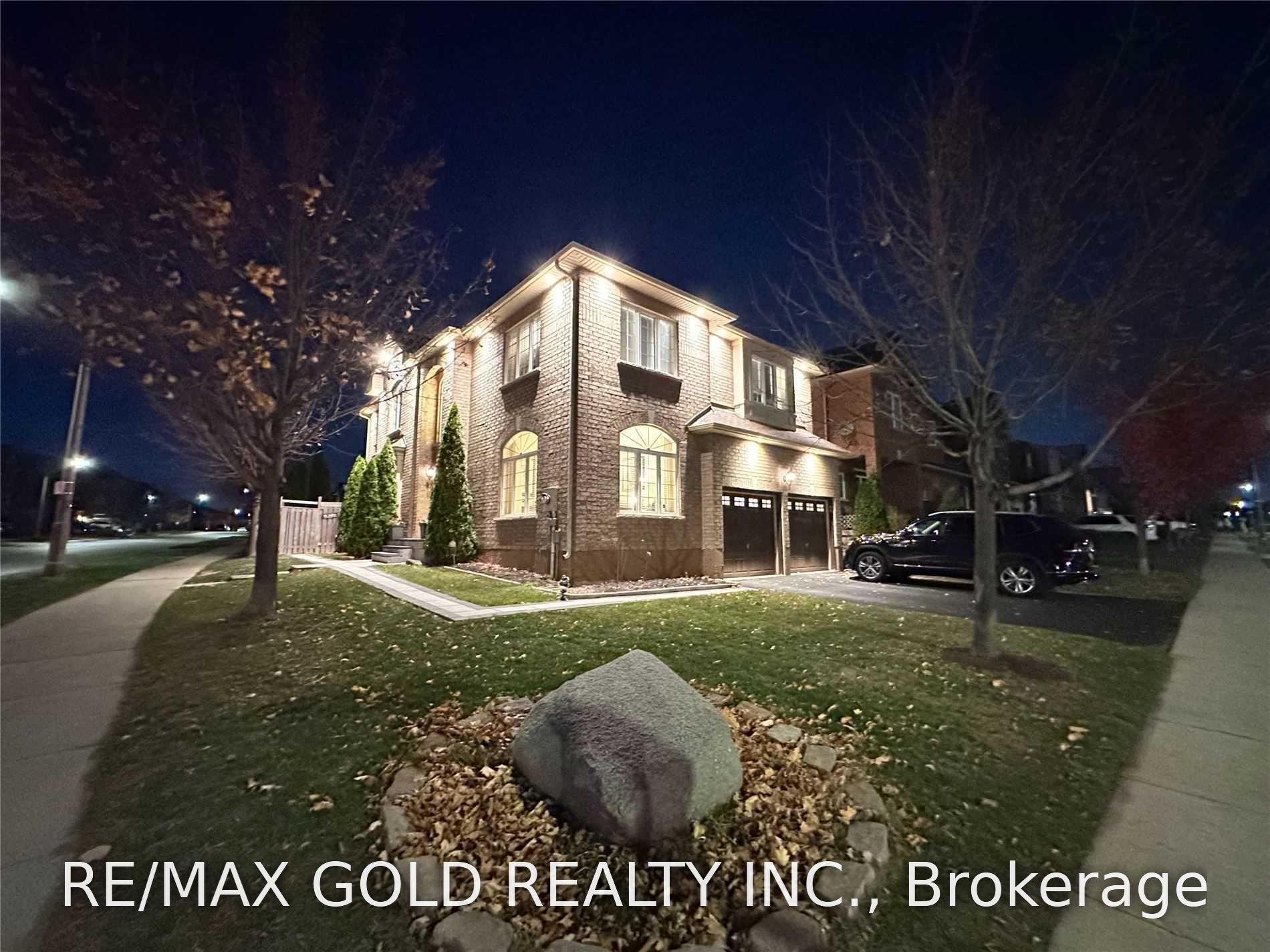 2293 Baronwood Drive, Oakville, ON L6M 4Z6 photo 2