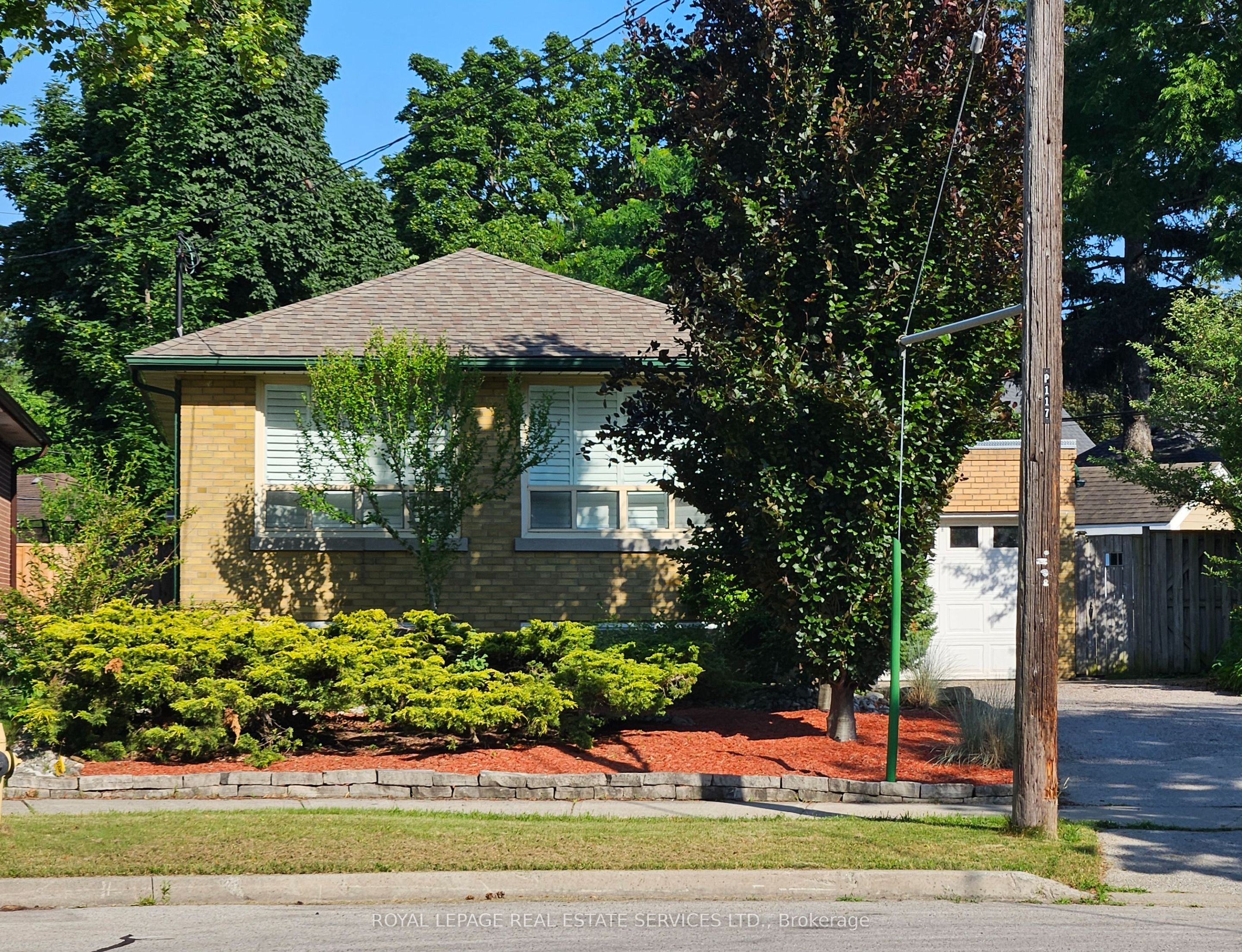 117 Westrose Avenue, Toronto, ON M8X 2A5