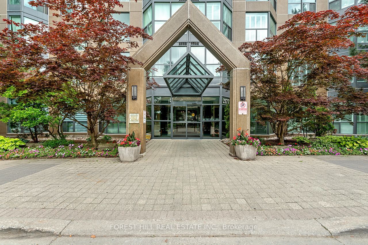 2177 Burnhamthorpe Road W 911, Mississauga, ON L5L 5P9 photo 2