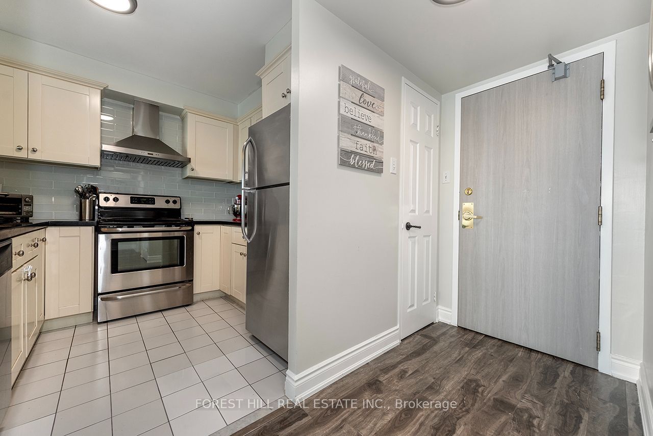 2177 Burnhamthorpe Road W 911, Mississauga, ON L5L 5P9 photo 4