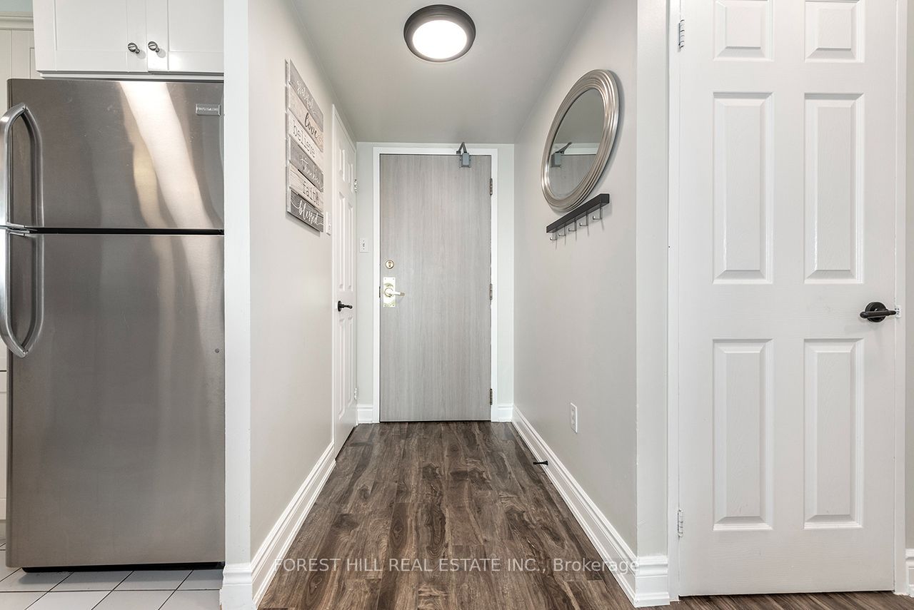 2177 Burnhamthorpe Road W 911, Mississauga, ON L5L 5P9 photo 5