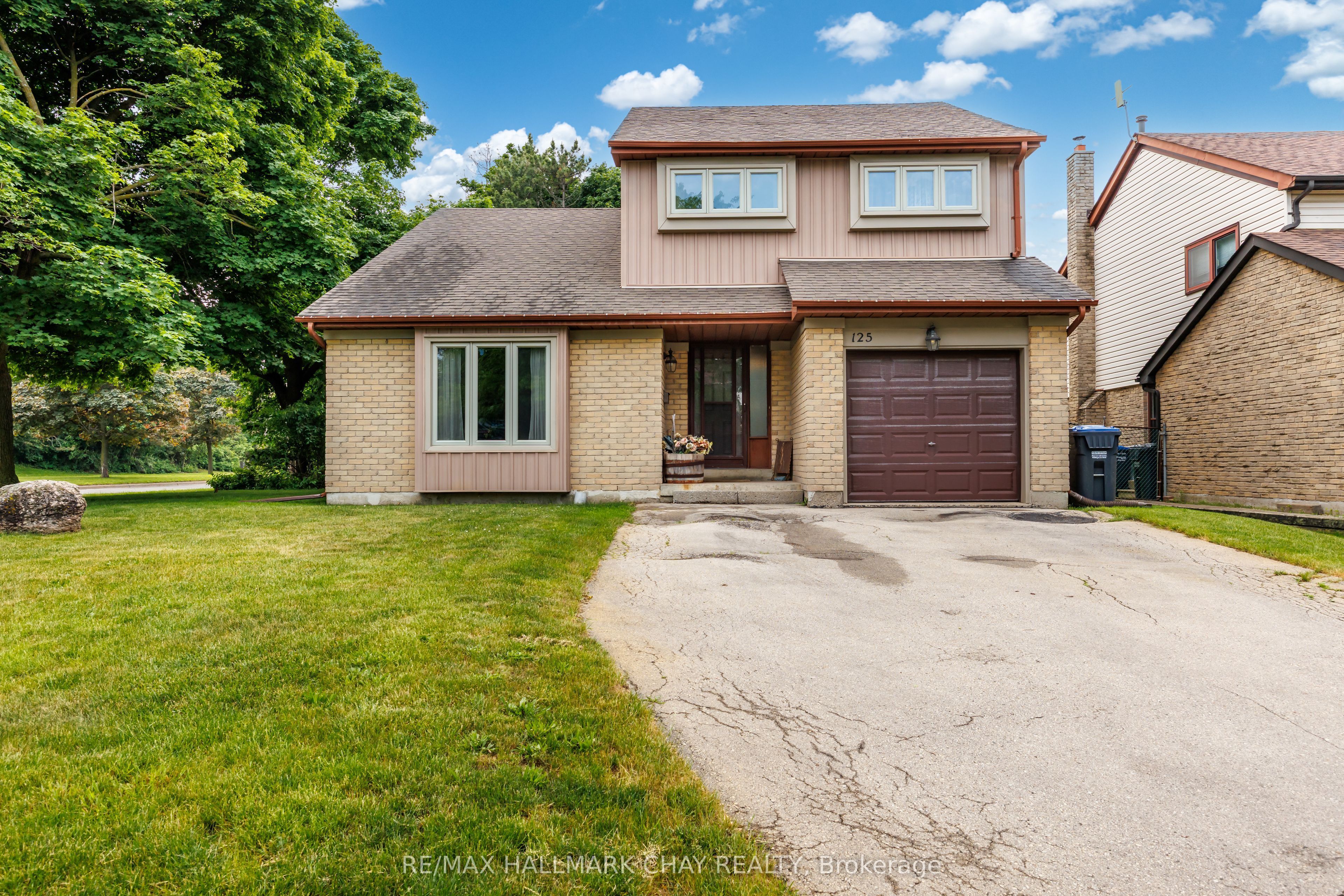 125 Royal Palm Drive, Brampton, ON L6Z 1P4