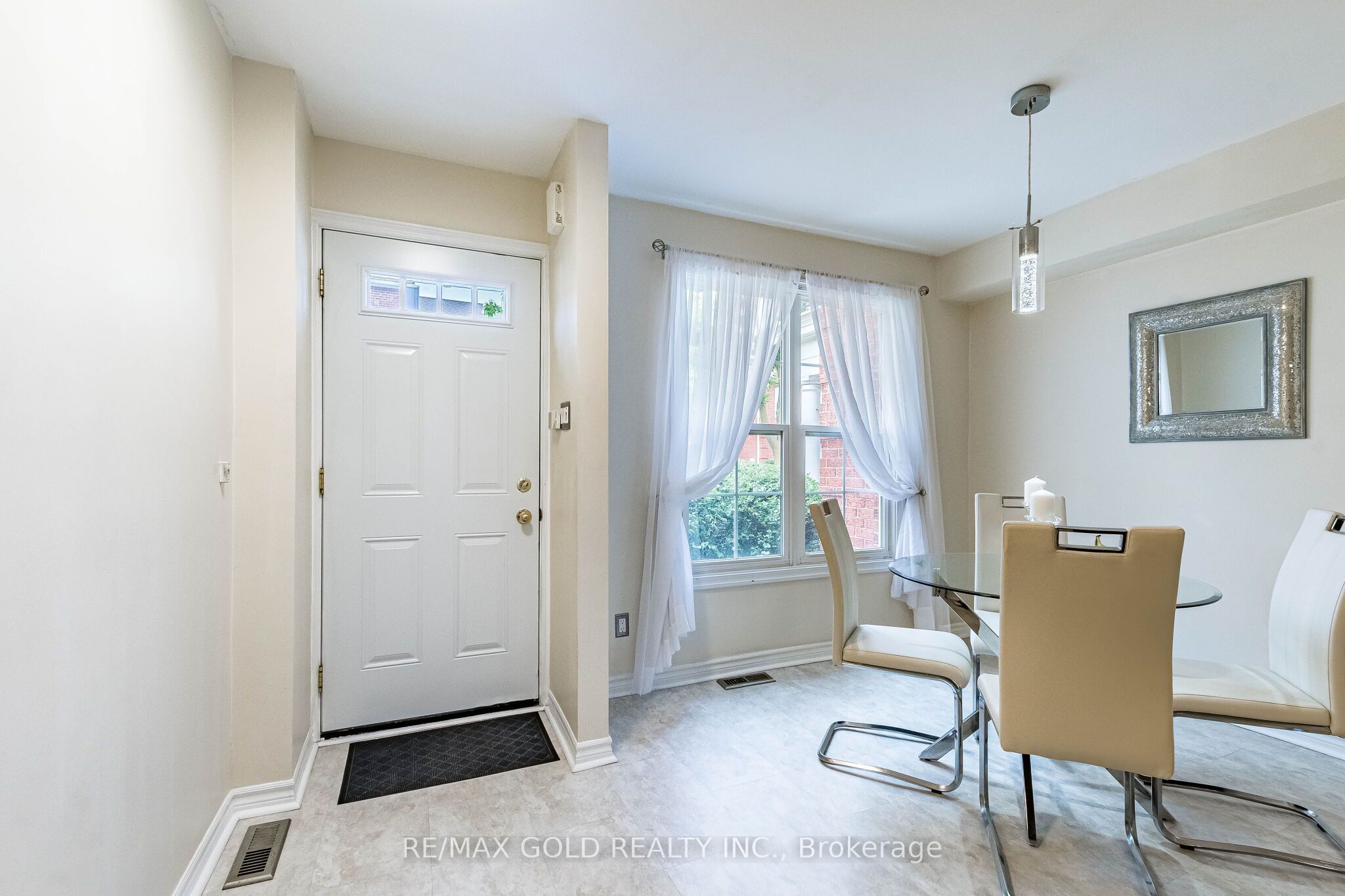 34 Stornwood Court 34, Brampton, ON L6W 4H8 photo 5