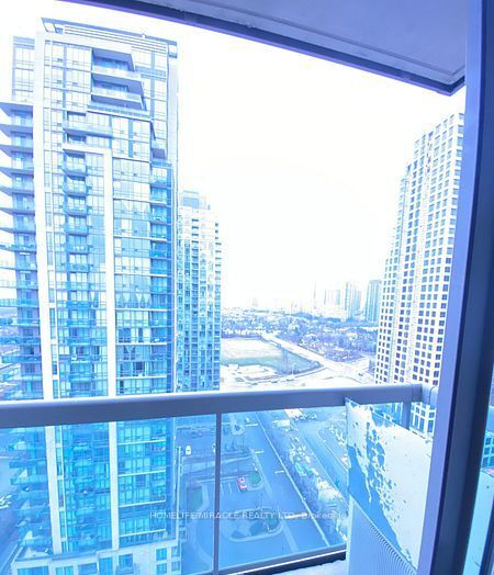 3504 hurontario Street 2506, Mississauga, ON L5B 0B9 photo 3