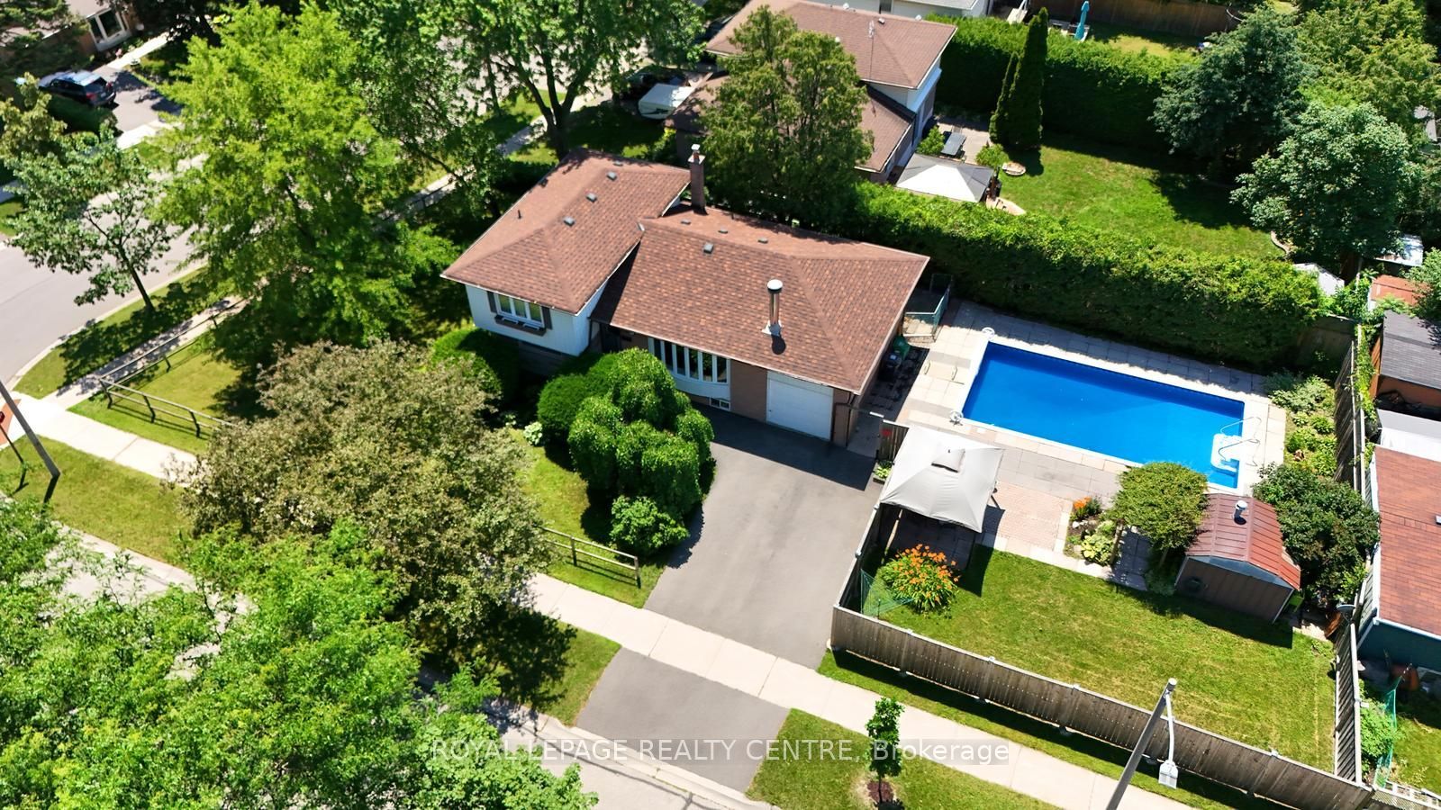 1621 Hobbs Crescent, Mississauga, ON L5J 3S1 photo 2