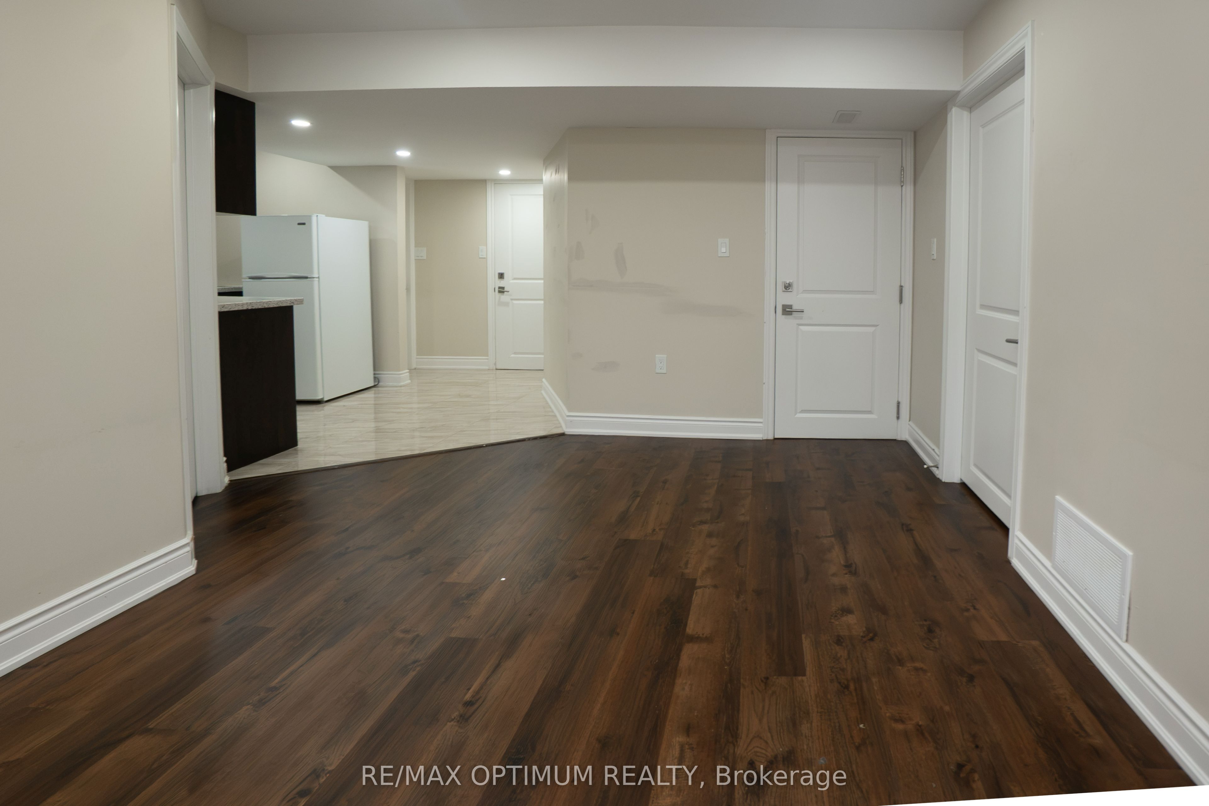 9 Fenchurch Drive Basement, Brampton, ON L7A 4G1