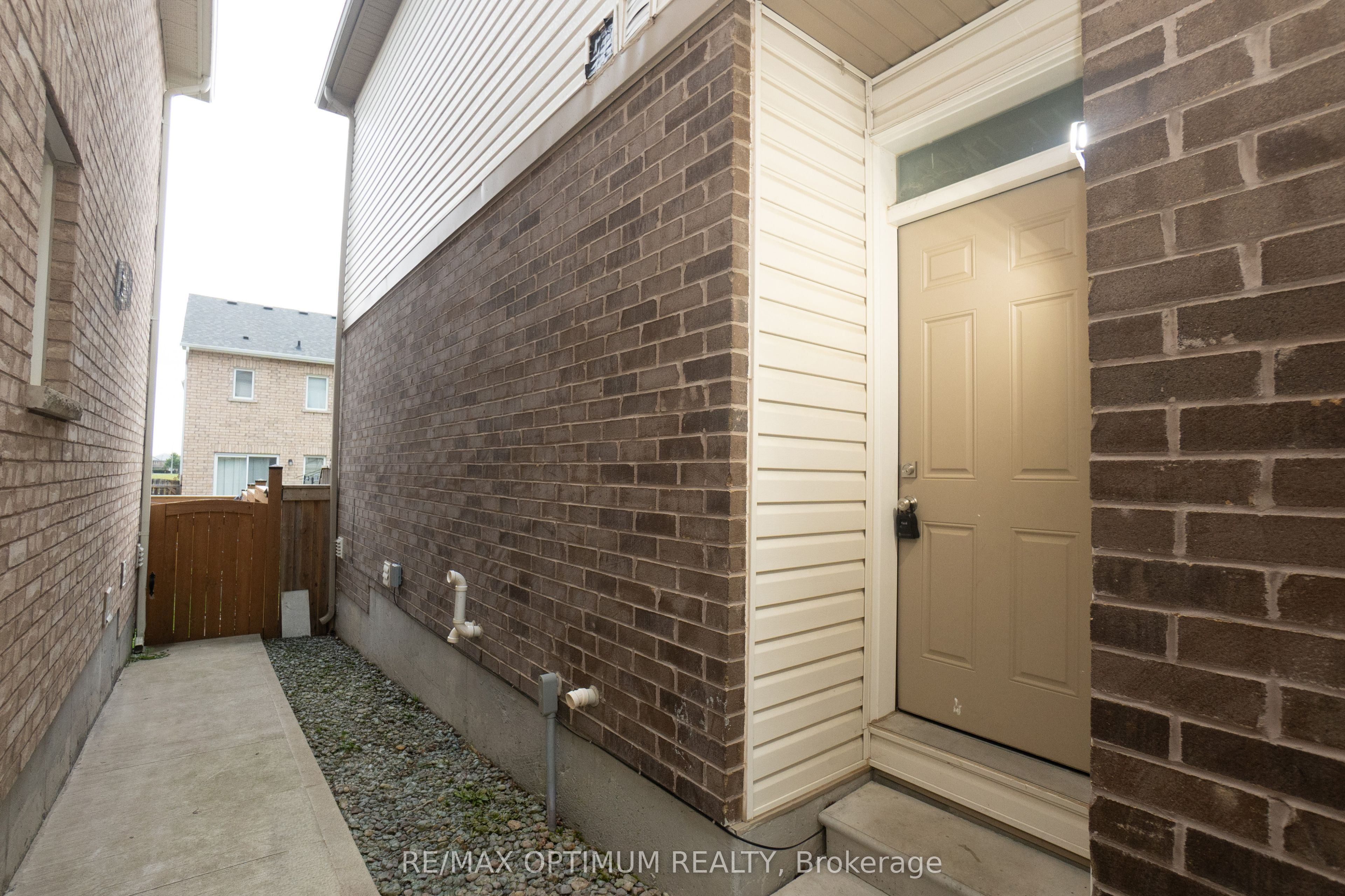 9 Fenchurch Drive Basement, Brampton, ON L7A 4G1 photo 4