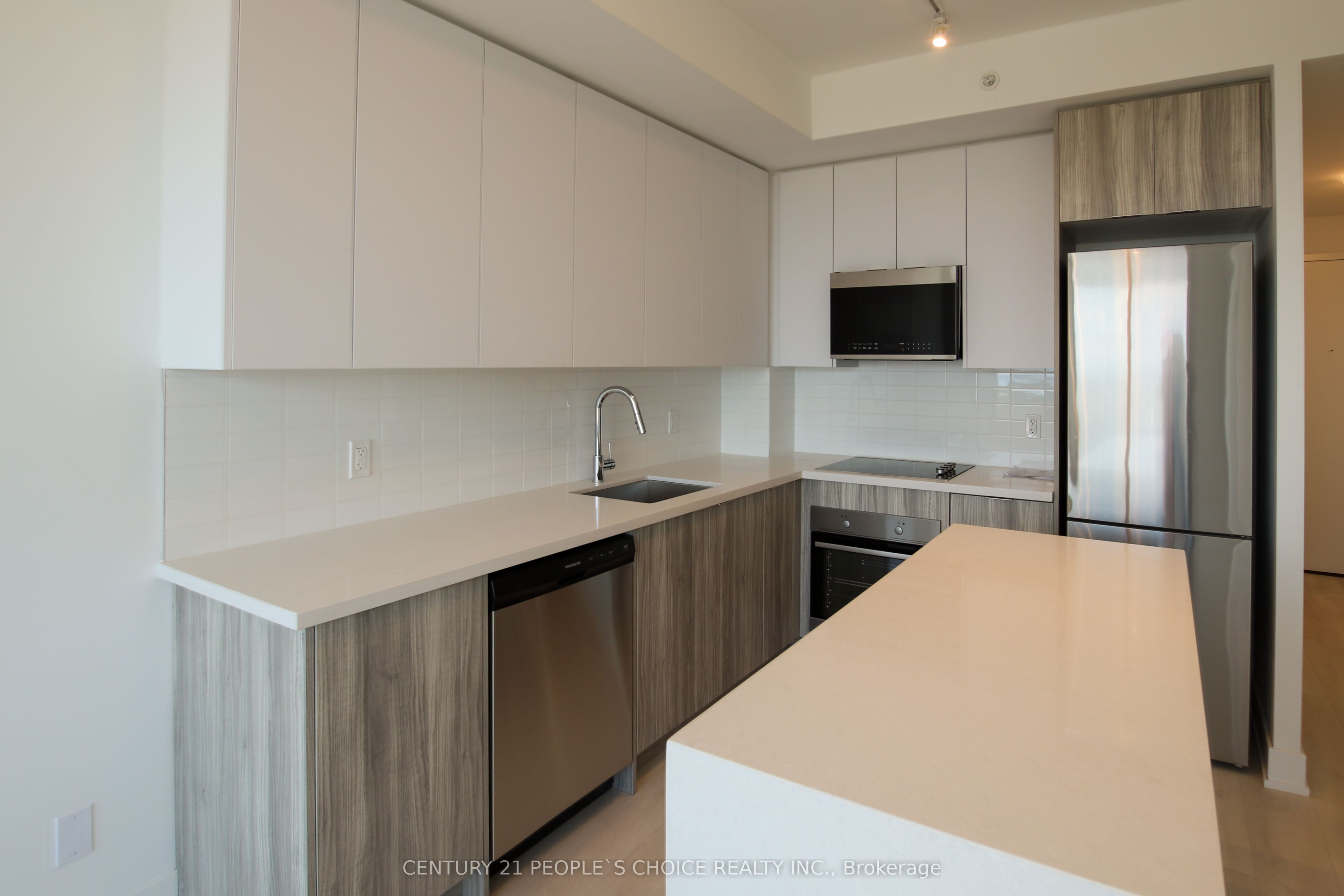 297 Oak Walk Drive 2401, Oakville, ON L6H 3R6 photo 3