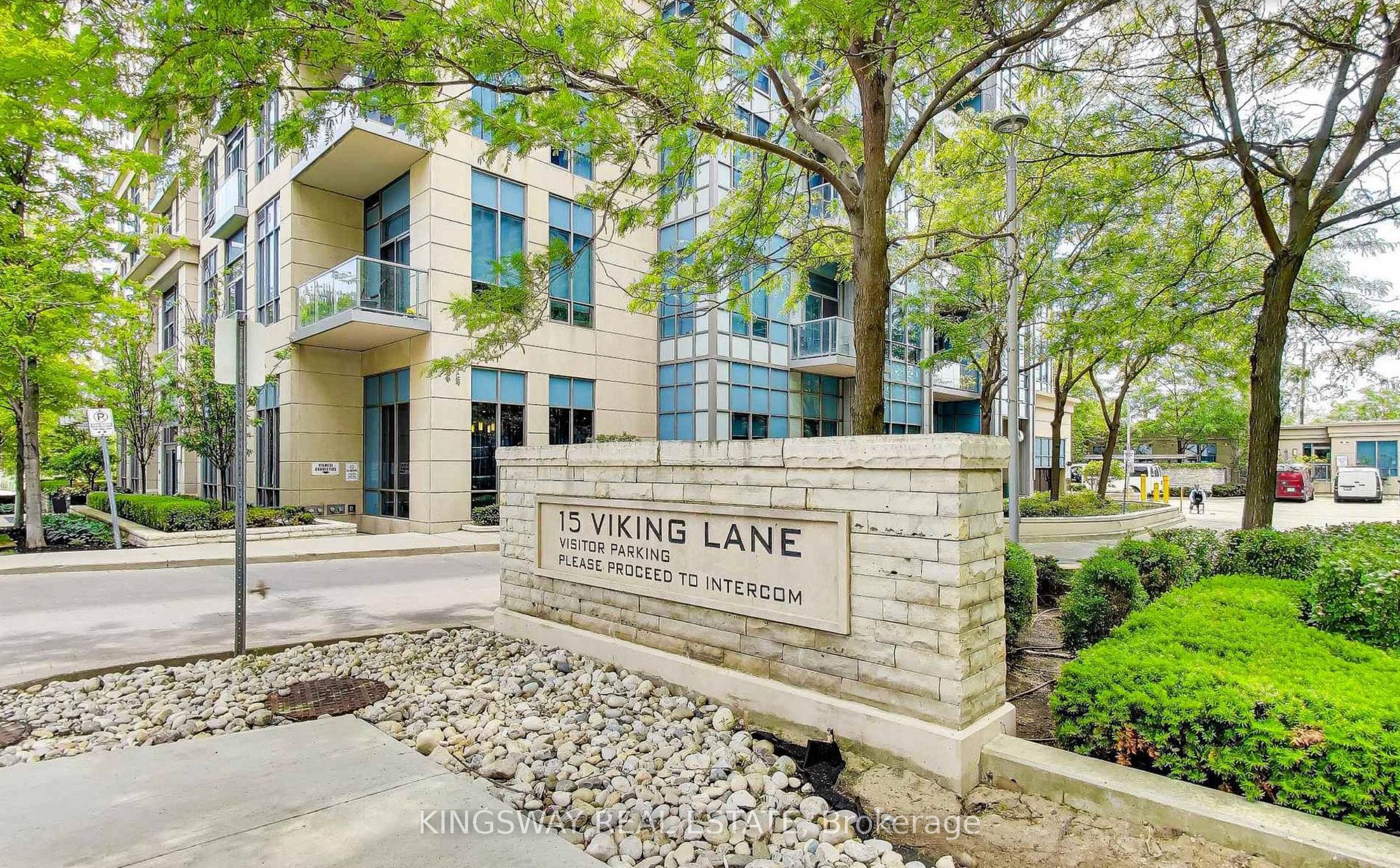 15 Viking Lane 201, Toronto, ON M9B 0A4