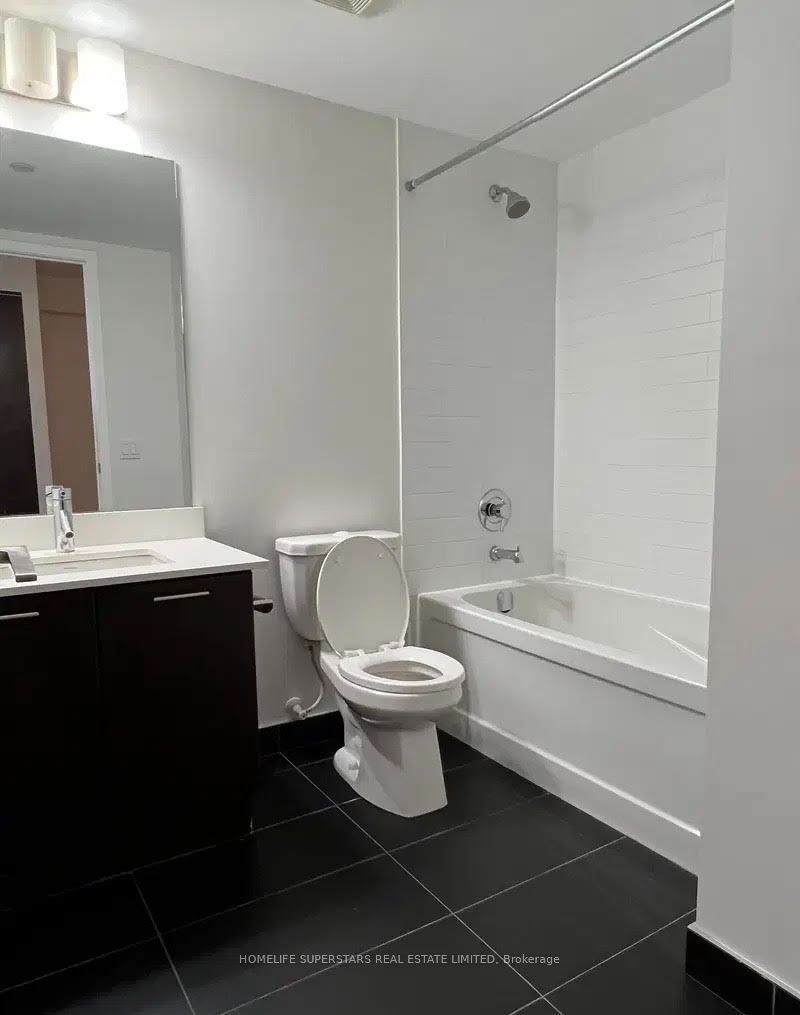 2220 Lake Shore Boulevard W 2508, Toronto, ON M8Y 3H8 photo 3