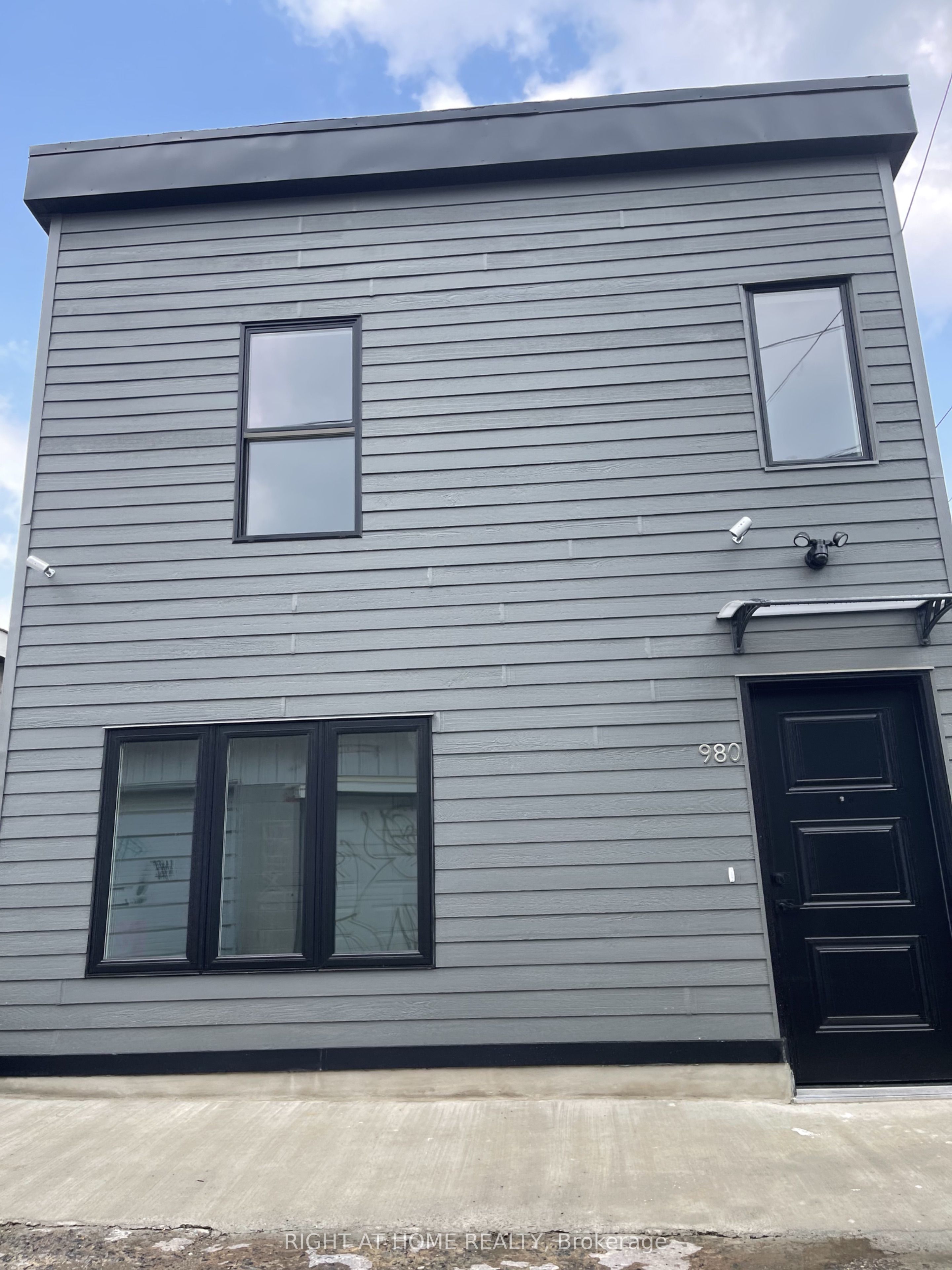 980 Ossington Avenue Laneway suite, Toronto, ON M6G 3V7 photo 2