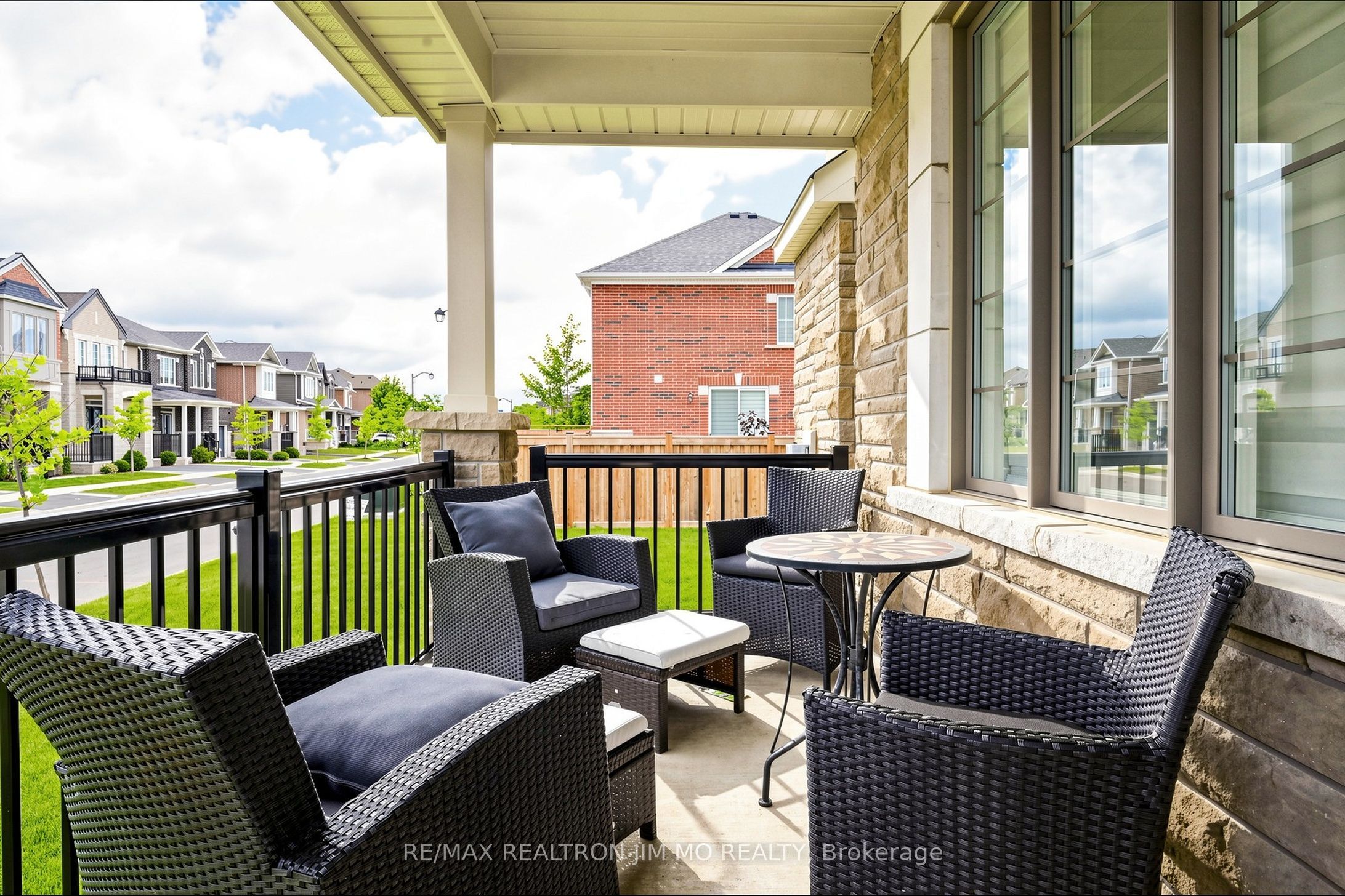 476 Kennedy Circle W, Milton, ON L9E 2C4 photo 4