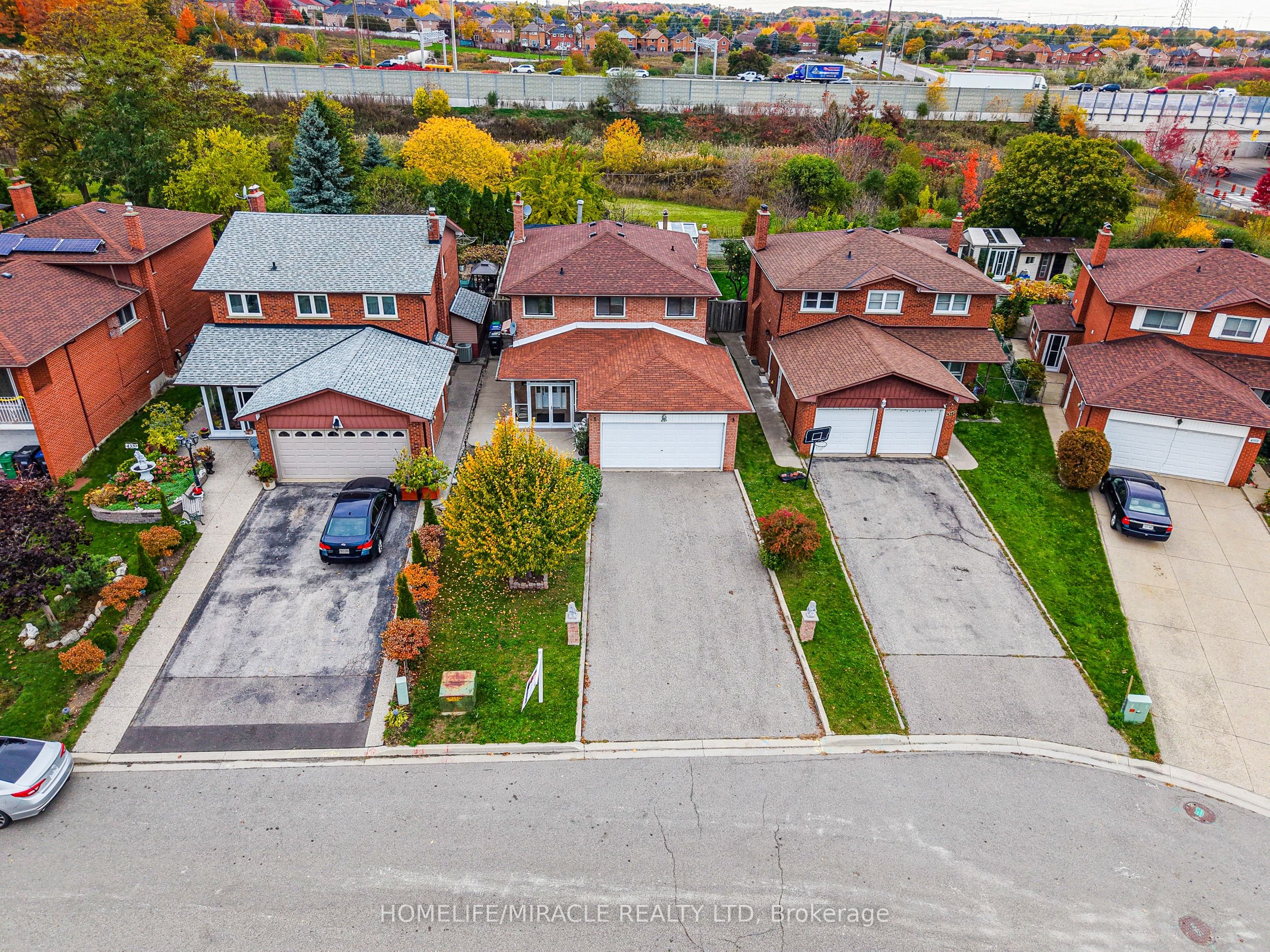 4343 Alta Court, Mississauga, ON L4Z 1N6 photo 2