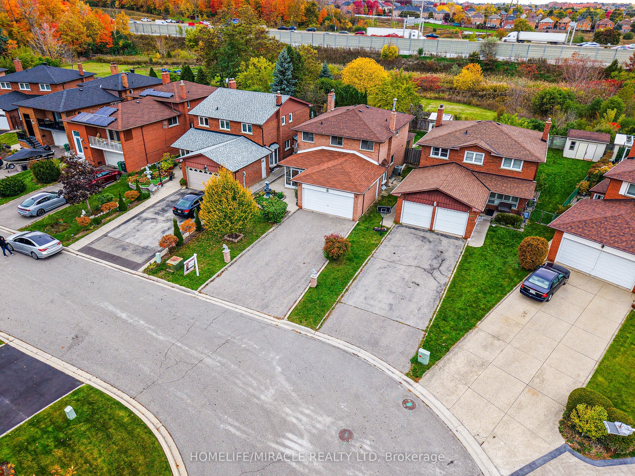 4343 Alta Court, Mississauga, ON L4Z 1N6 photo 3