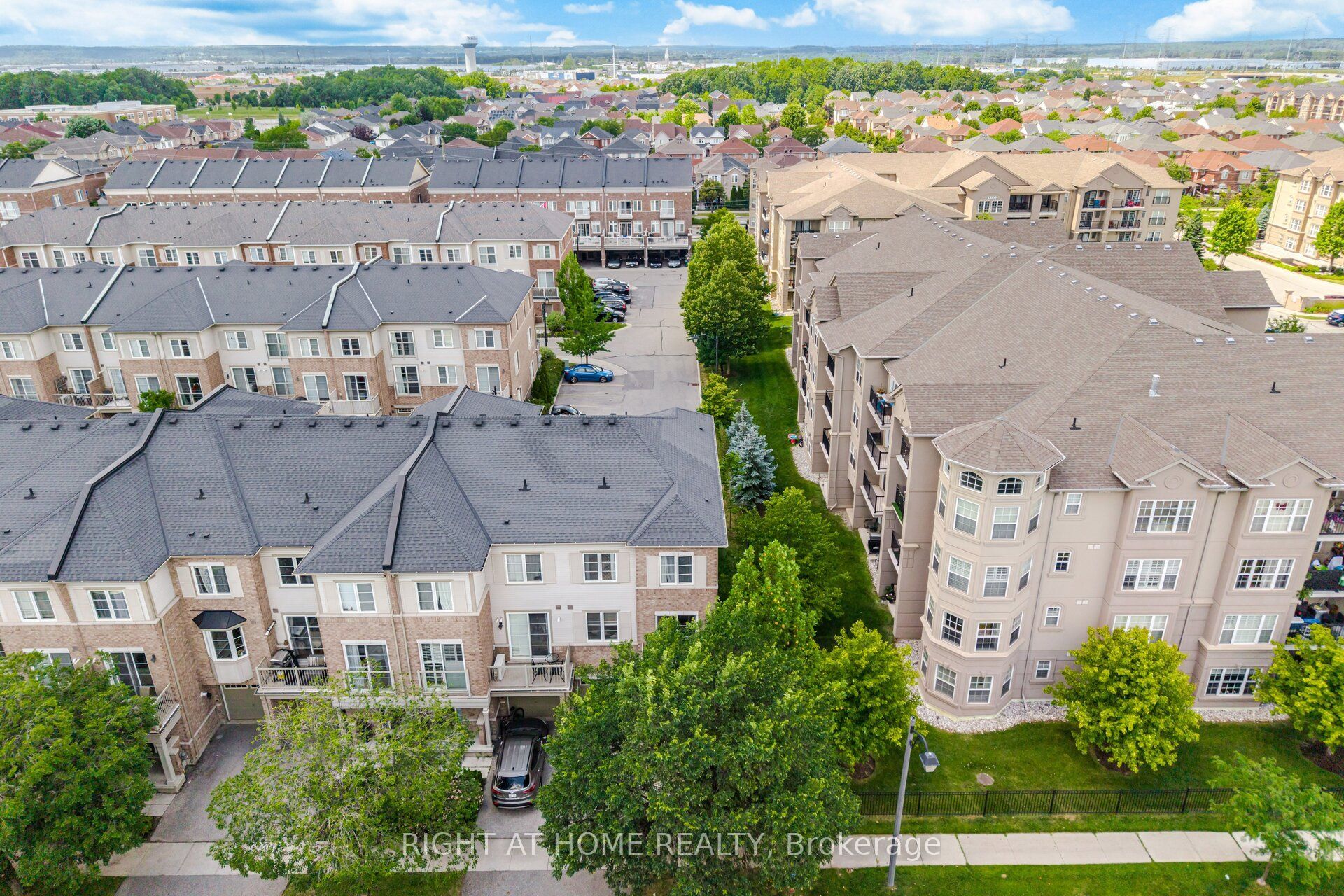 165 Hampshire Way 153, Milton, ON L9T 8M7