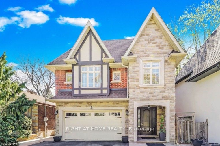 3 Westrose Avenue, Toronto, ON M8X 1Z9 photo 2