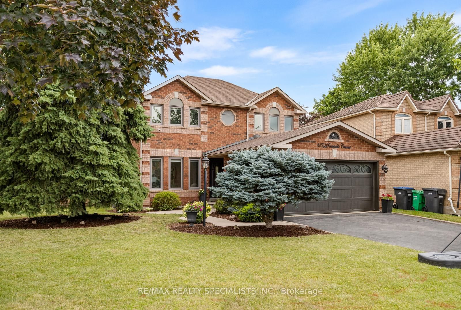 3879 Periwinkle Crescent, Mississauga, ON L5N 6W7