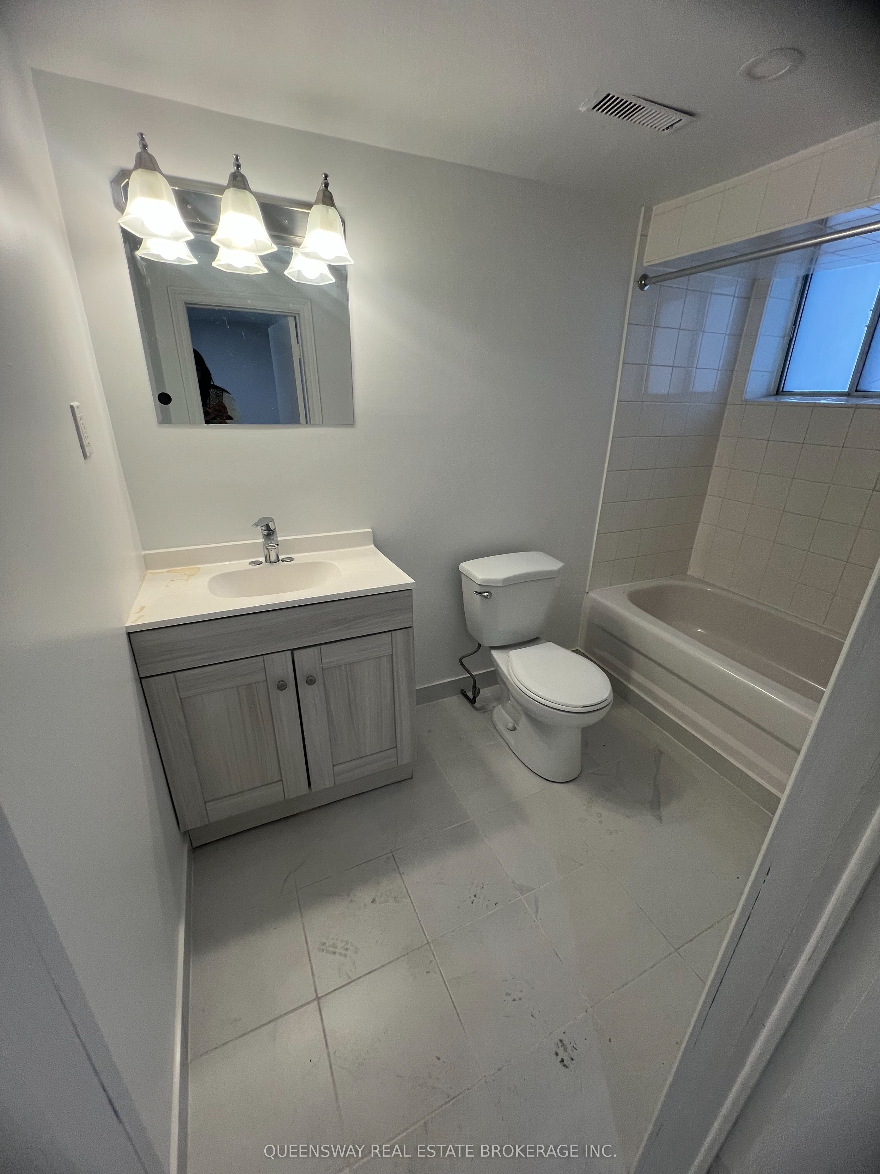 1389 Lansdowne Avenue, Toronto, ON M6H 3Z9