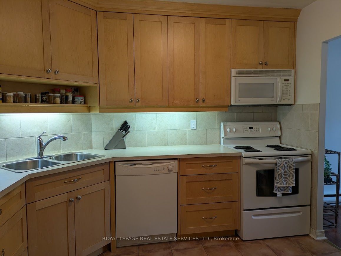2035 South Millway Drive 12, Mississauga, ON L5L 1R7 photo 5