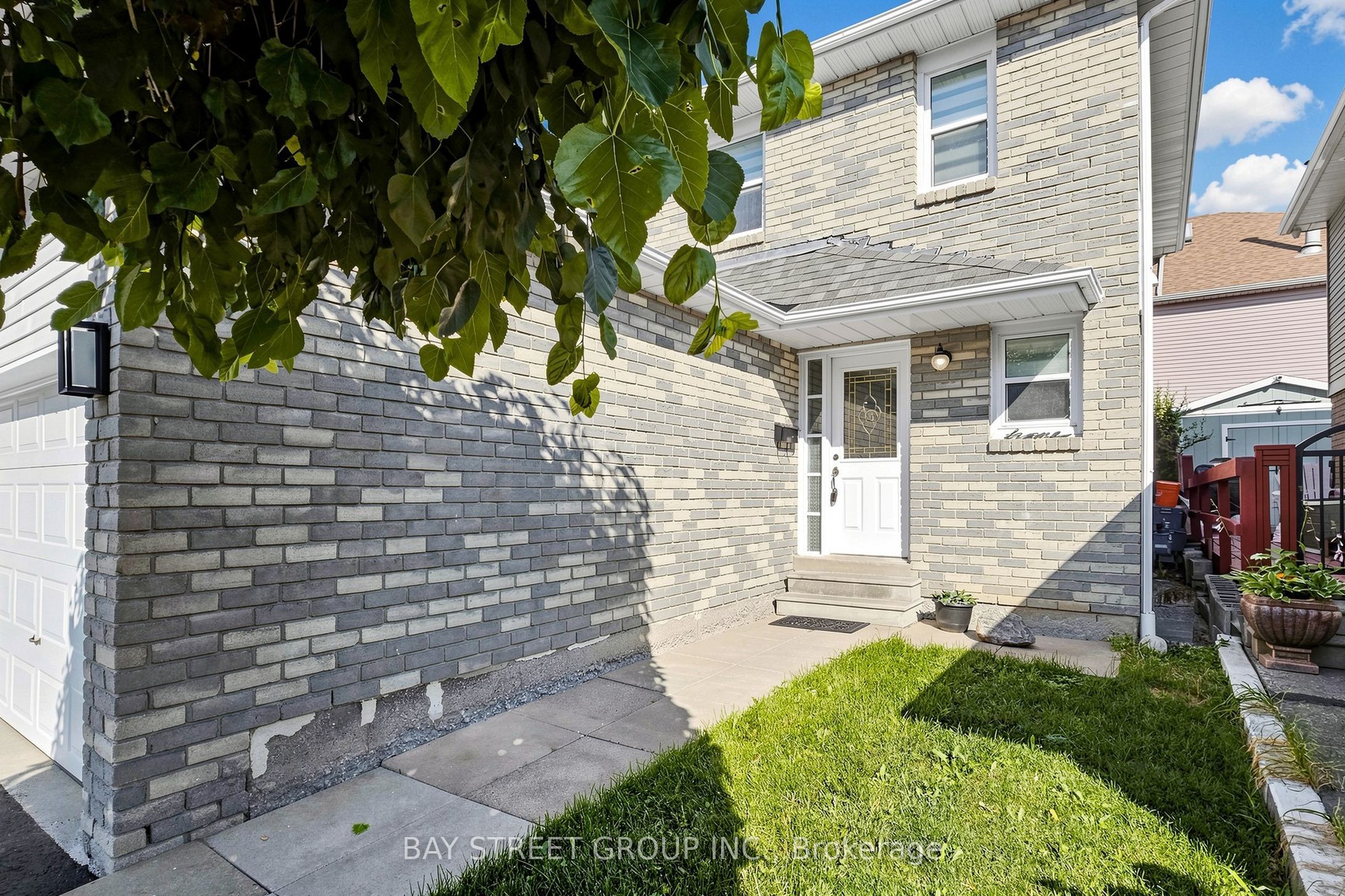 10 Peelton Heights Road, Brampton, ON L6Y 2J2 photo 2