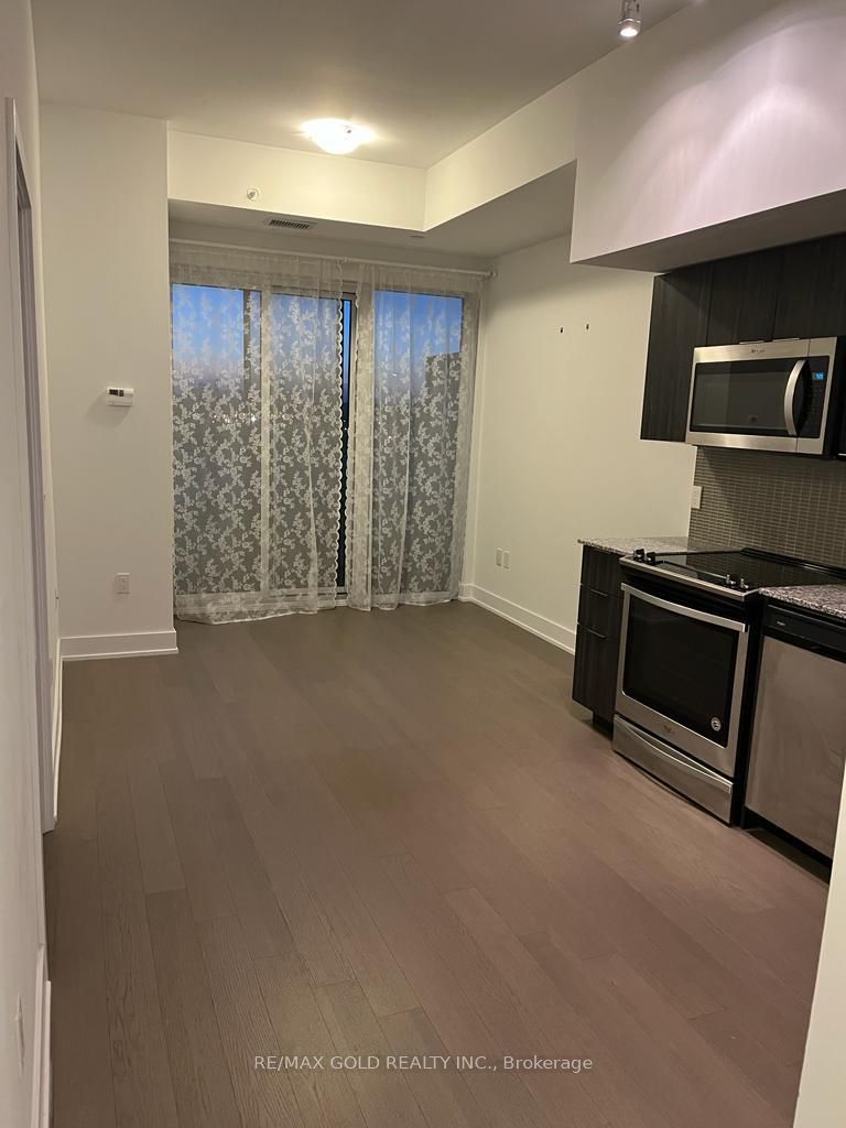 20 Shore Breeze Drive 1003, Toronto, ON M8V 0C7 photo 2