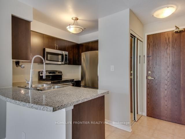 4850 Glen Erin Drive 105, Mississauga, ON L5M 7S1 photo 2