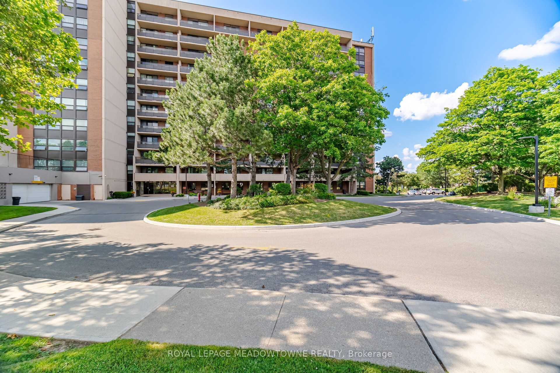 2929 Aquitaine Avenue 501, Mississauga, ON L5N 2C7 photo 3