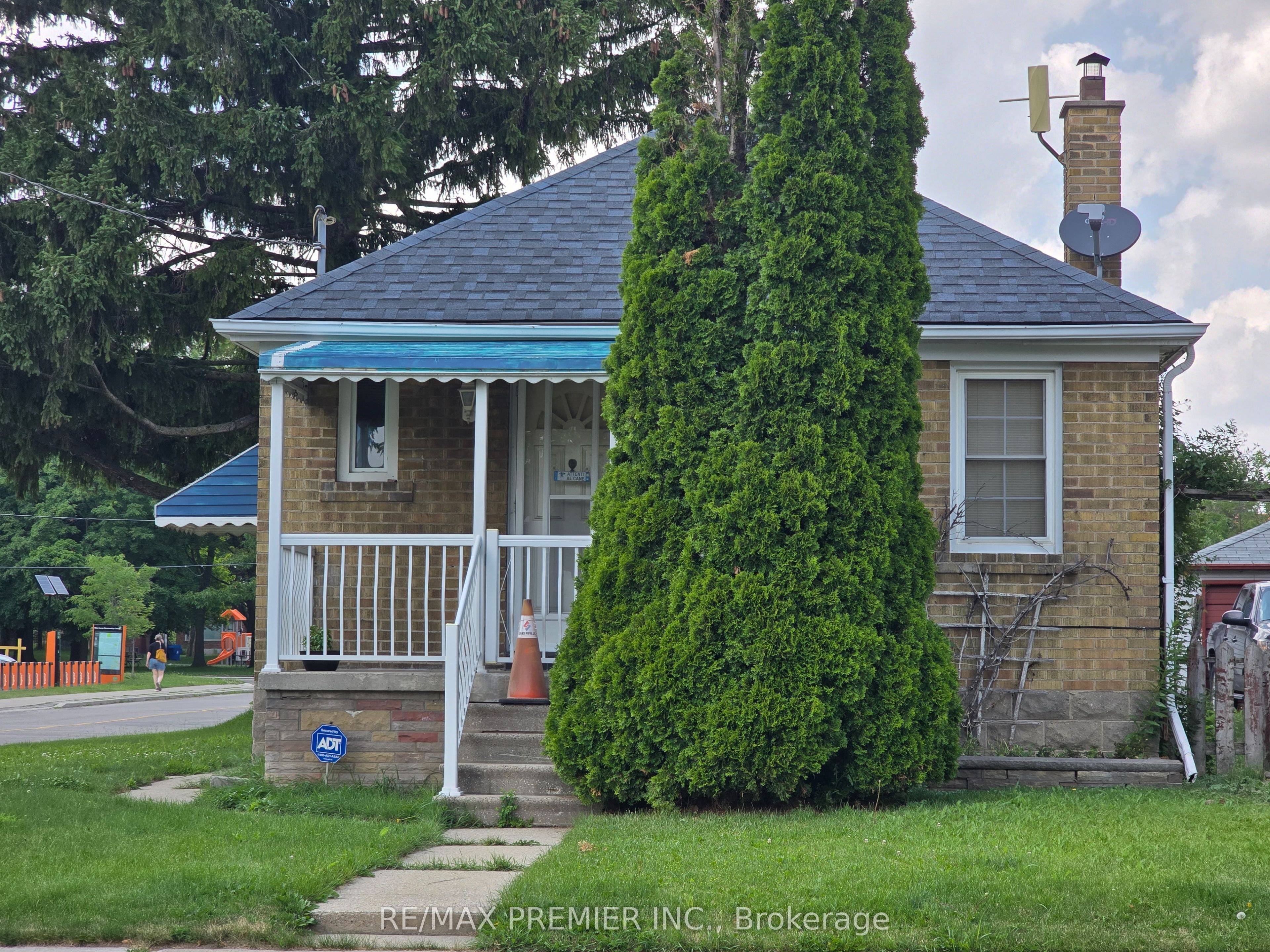 468 Glen Park Avenue, Toronto, ON M6B 2E7 photo 2