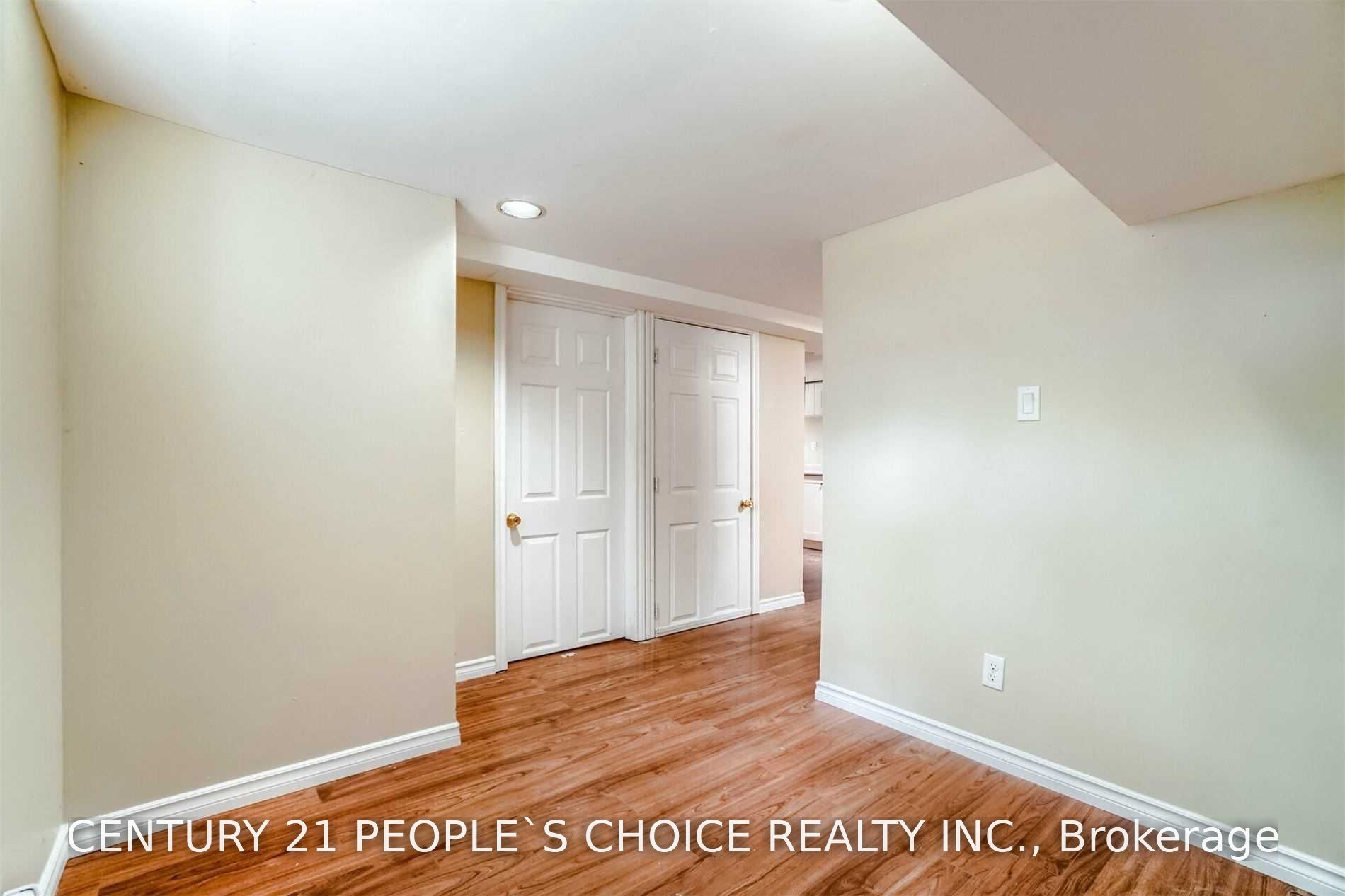 249 Burnhamthorpe Road -Lower, Toronto, ON M9B 1Z6 photo 4