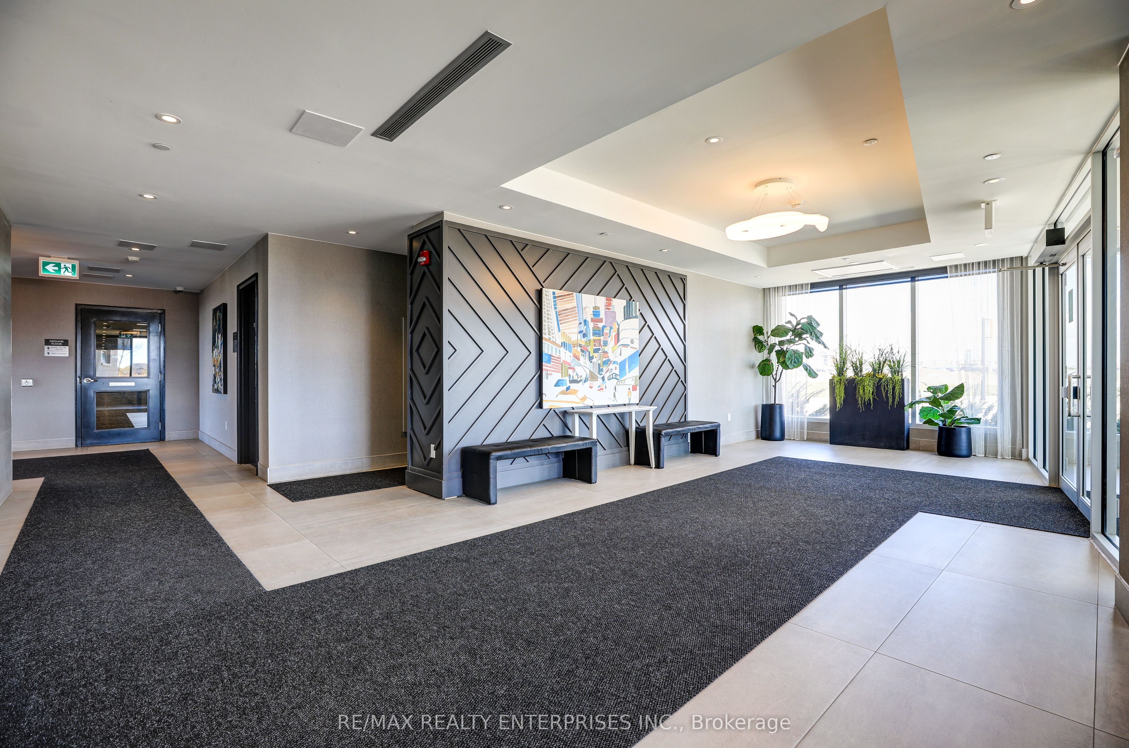 200 Lagerfeld Drive 527, Brampton, ON L7A 5G5 photo 3
