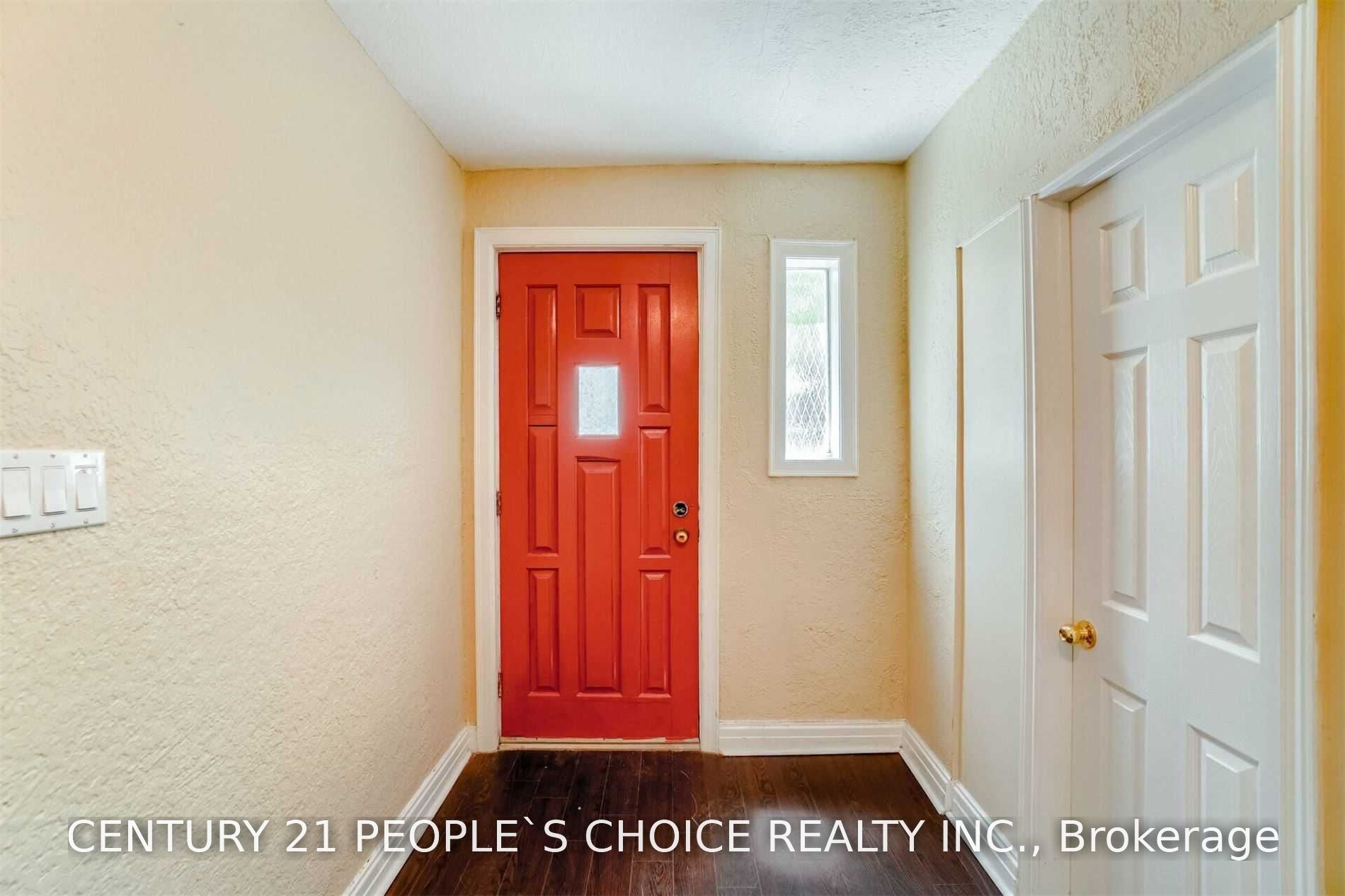 249 Burnhamthorpe Road -Main, Toronto, ON M9B 1Z6 photo 3