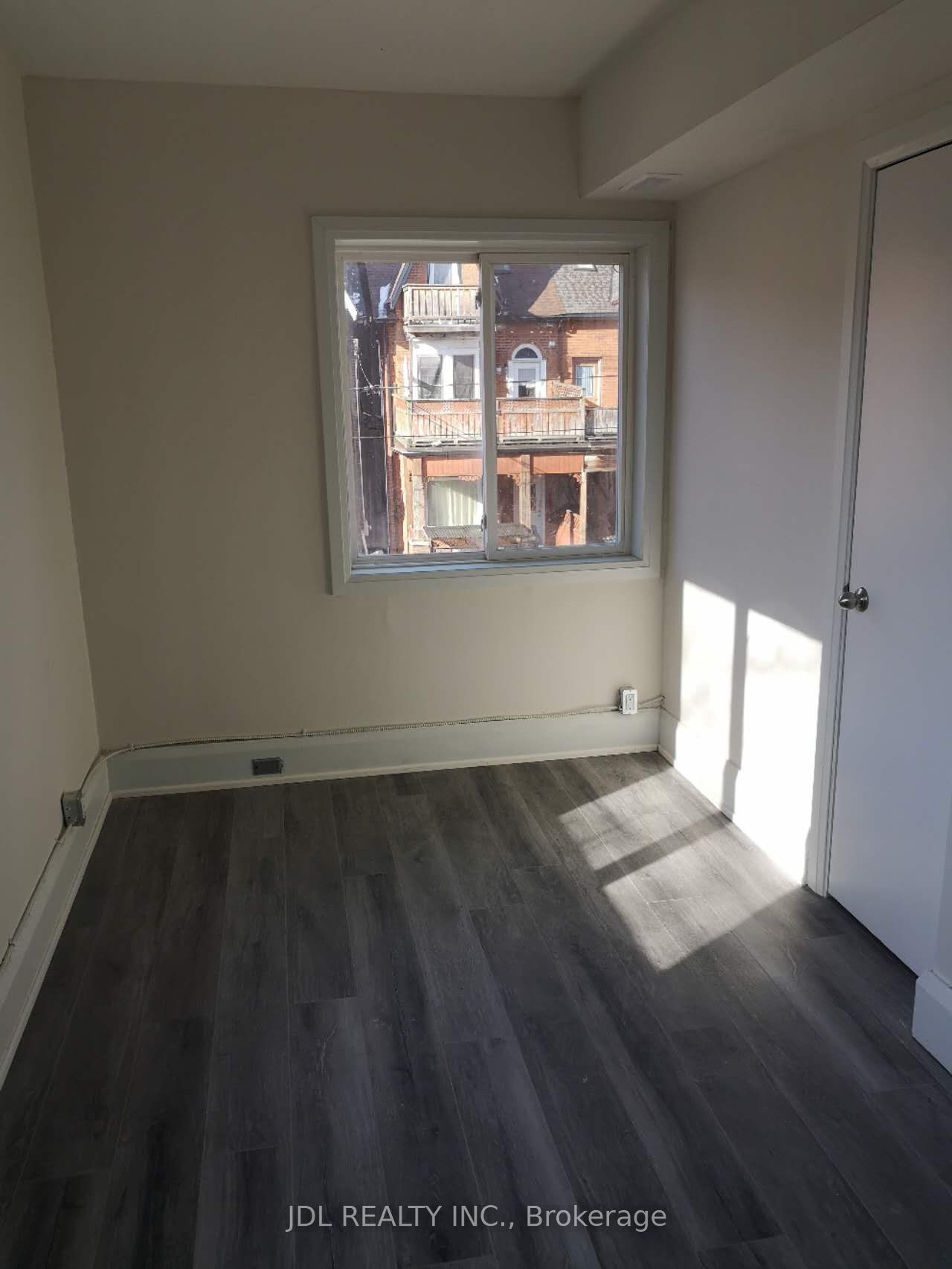 5 Sorauren Avenue 5, Toronto, ON M6R 2C6 photo 4