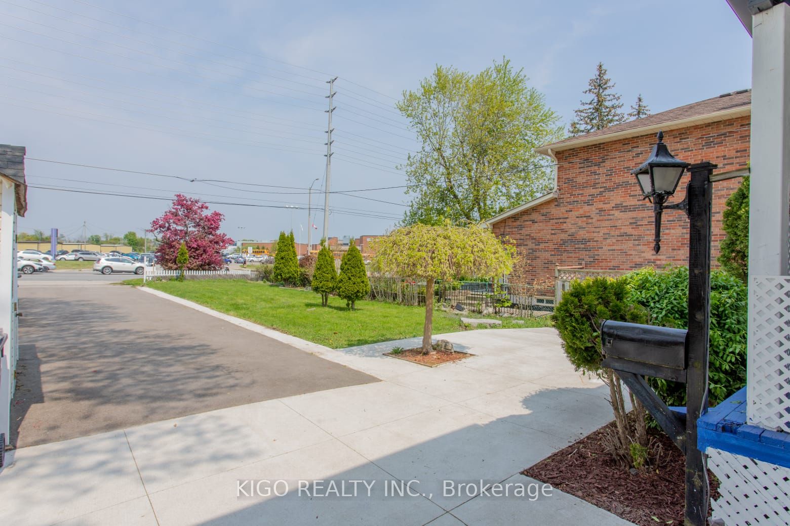 1328 Cawthra Road, Mississauga, ON L5G 4K9 photo 3